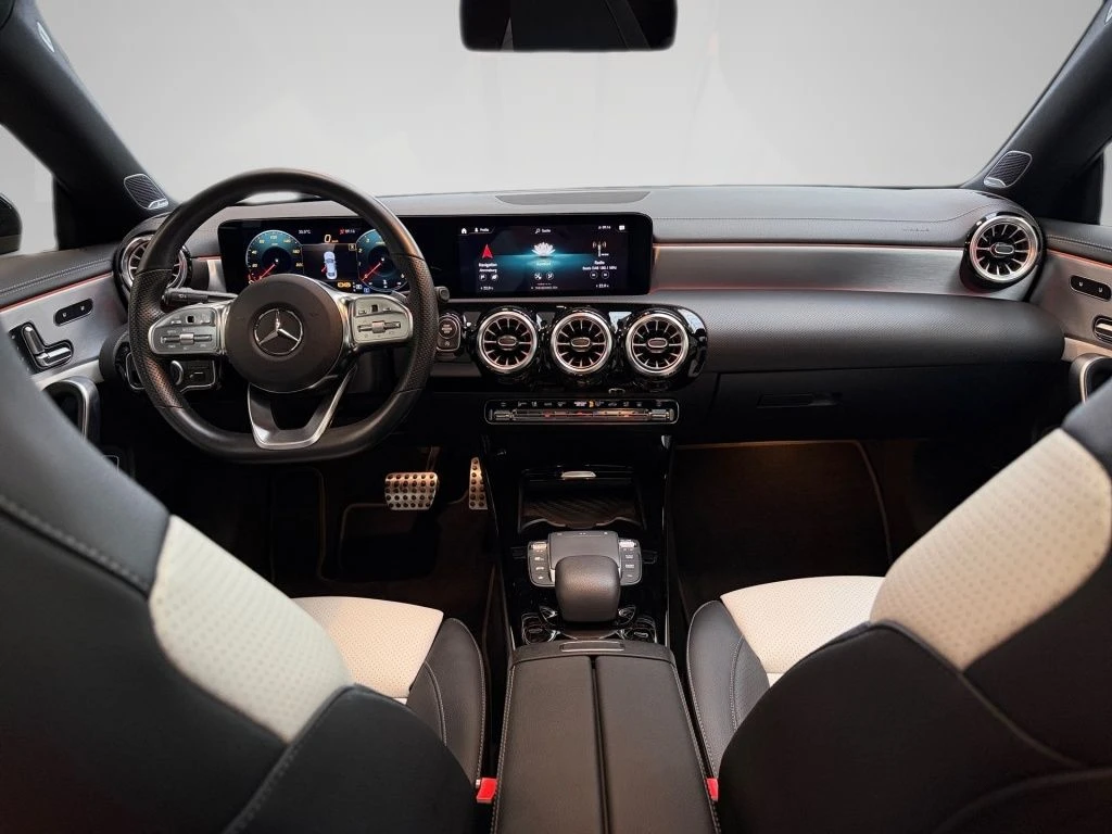 Mercedes-Benz-CLA 250-image-11