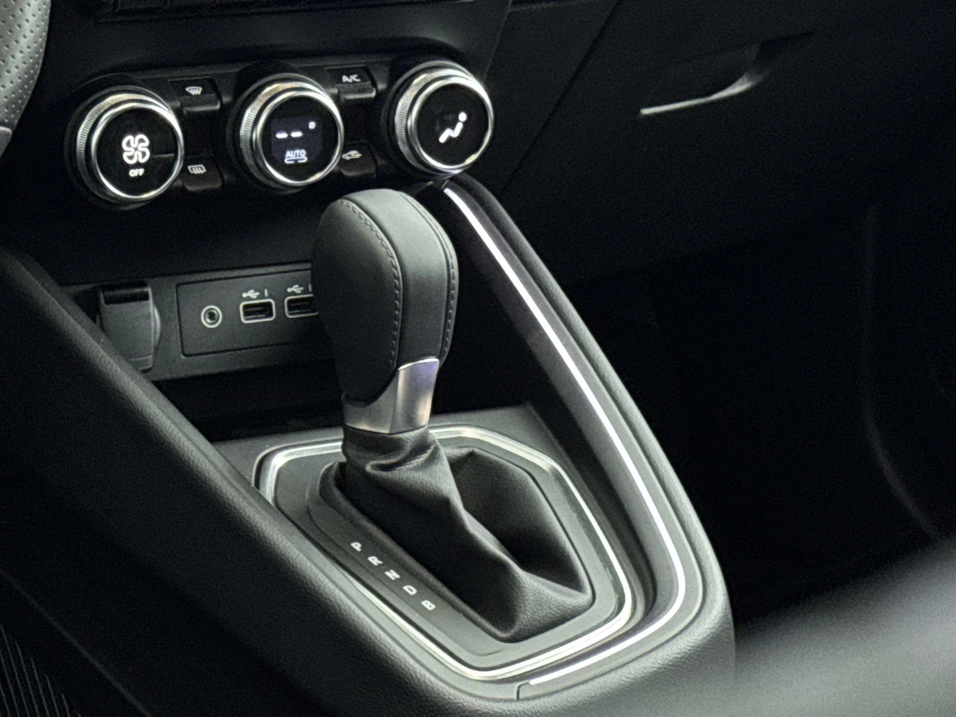 Renault-Clio-image-26