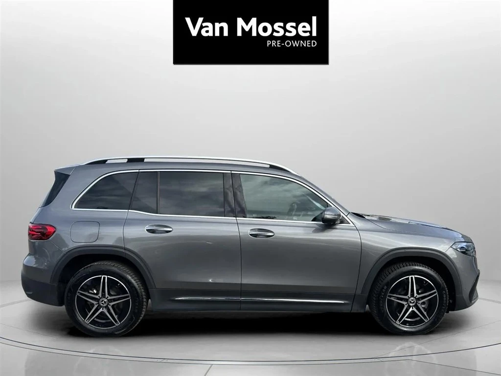 Mercedes-Benz-EQB-image-3