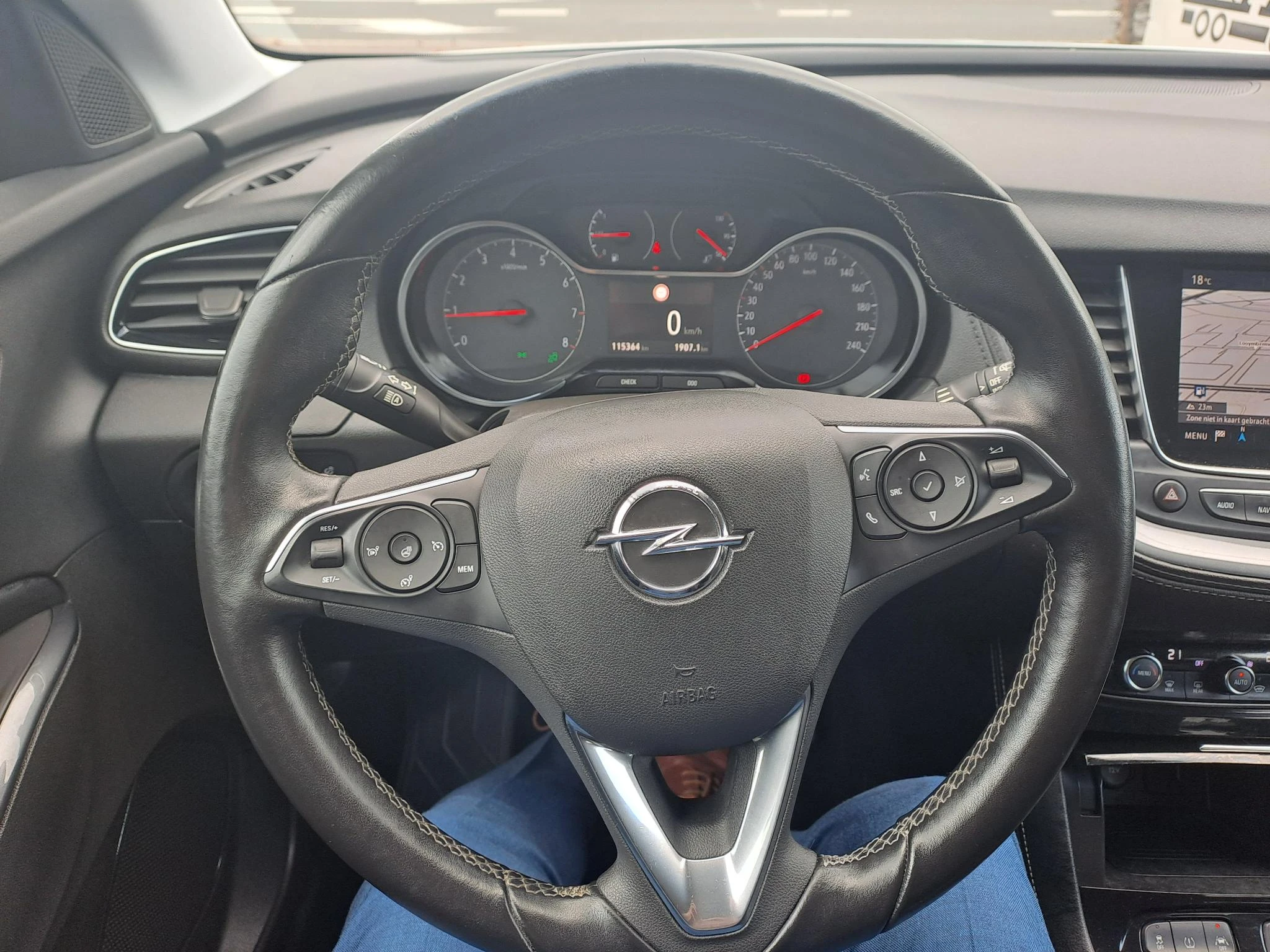 Opel-Grandland X-image-12