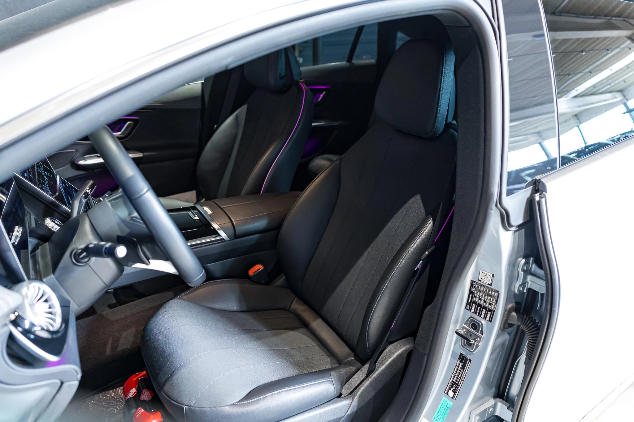 Mercedes-Benz-EQE-image-19