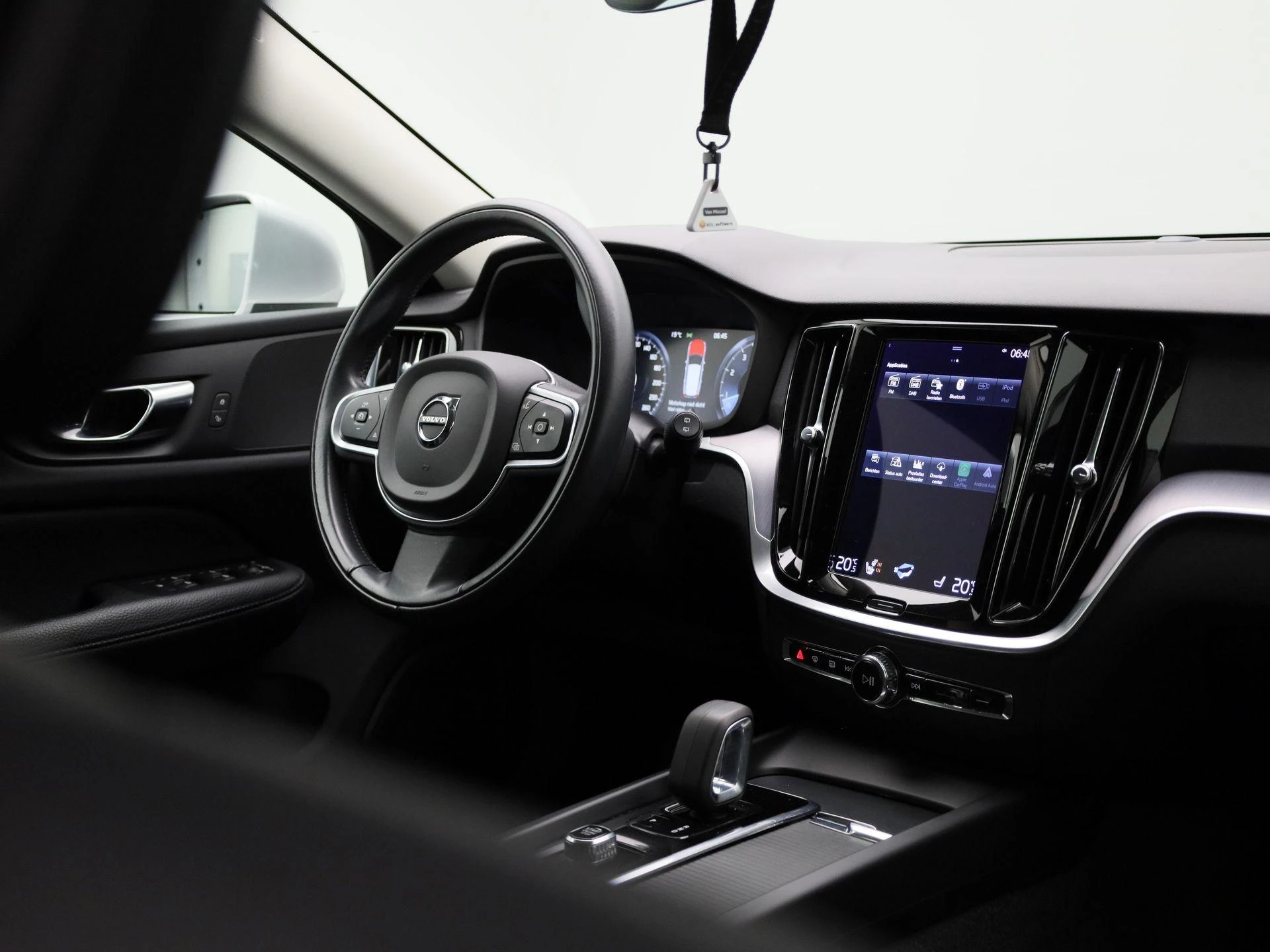 Volvo V60 B3 Geartronic Momentum Pro Camera | Cruise | PDC