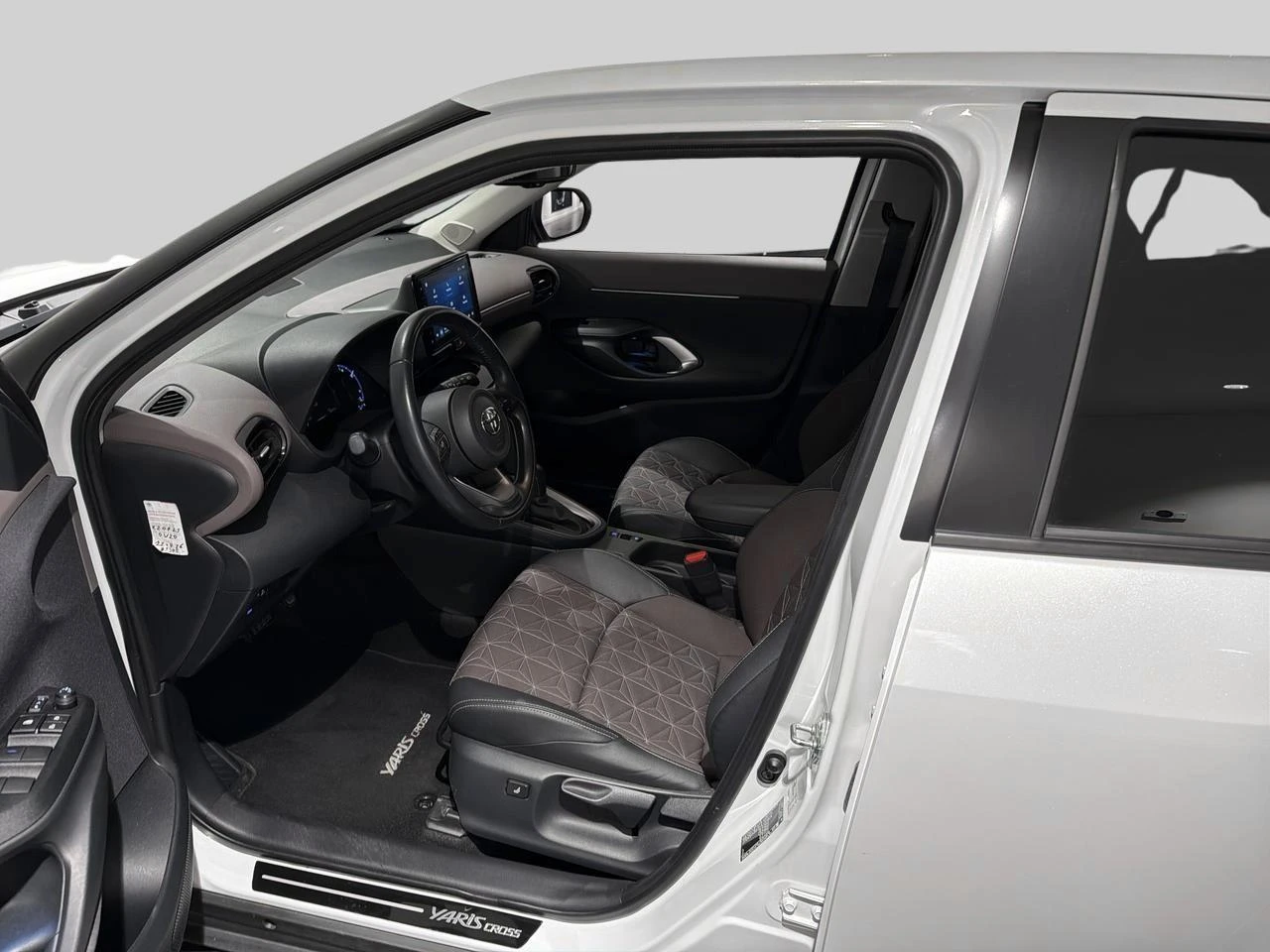 Toyota-Yaris Cross-image-7