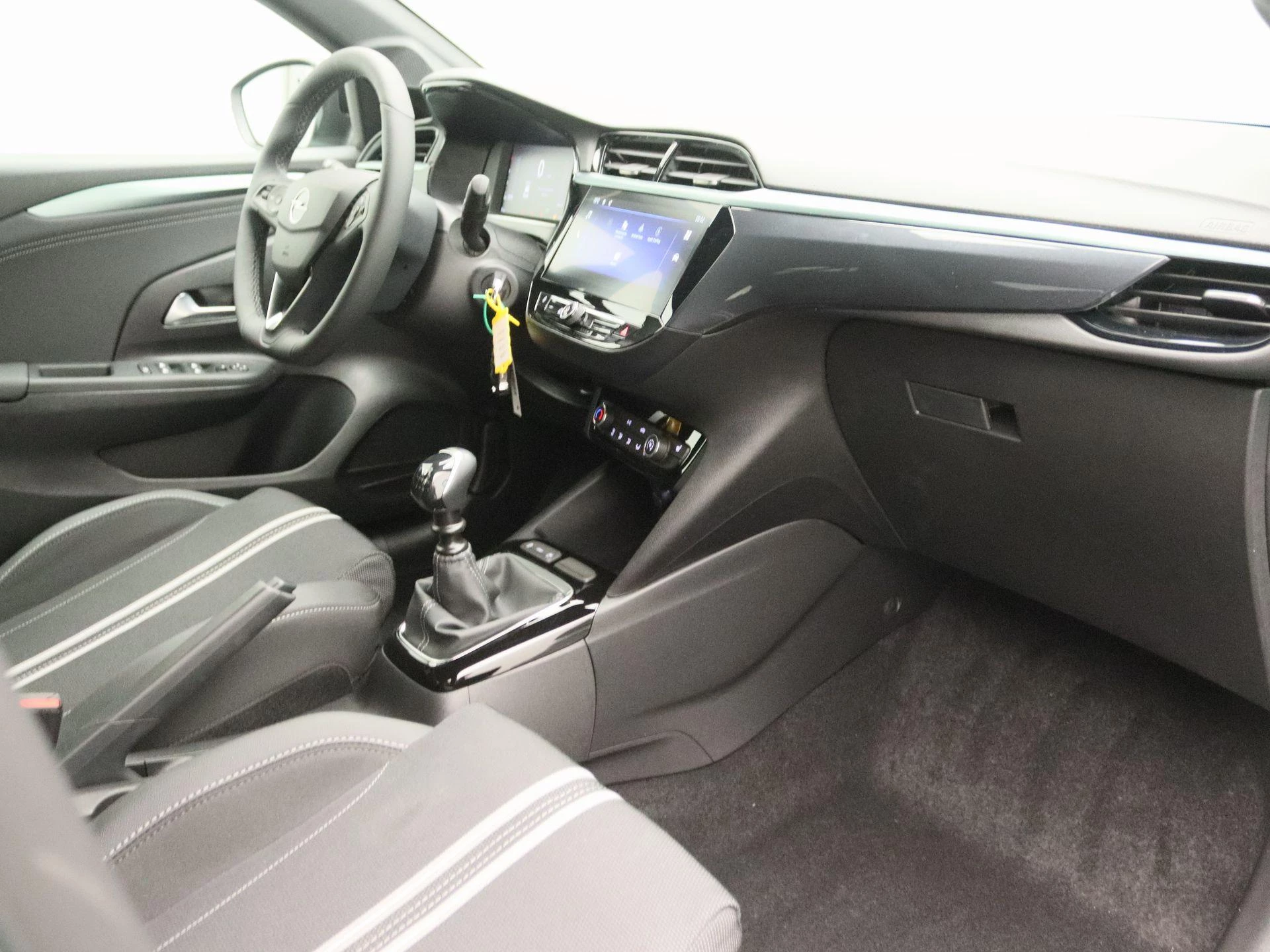 Opel Corsa 1.2 Turbo Yes