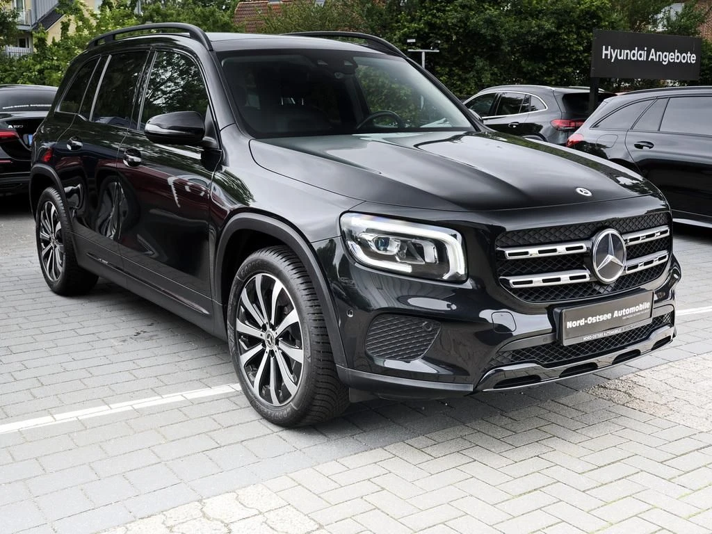 Mercedes-Benz-GLB 200 d-image-4