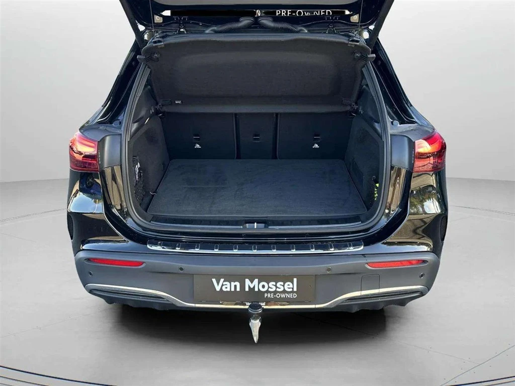 Mercedes-Benz-EQA-image-24