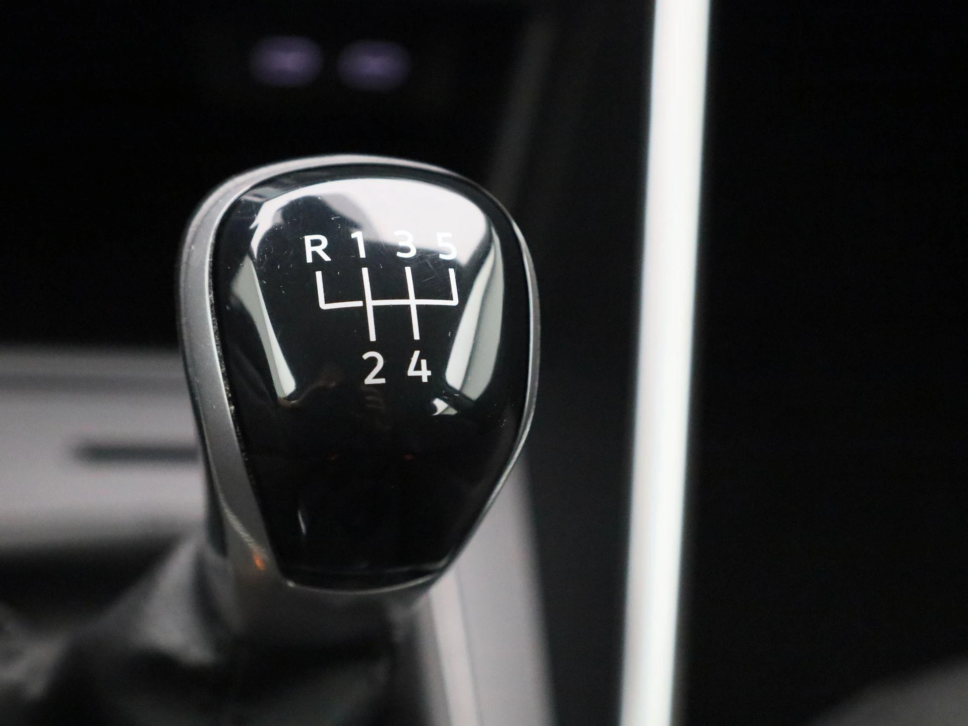 Volkswagen-Polo-image-22