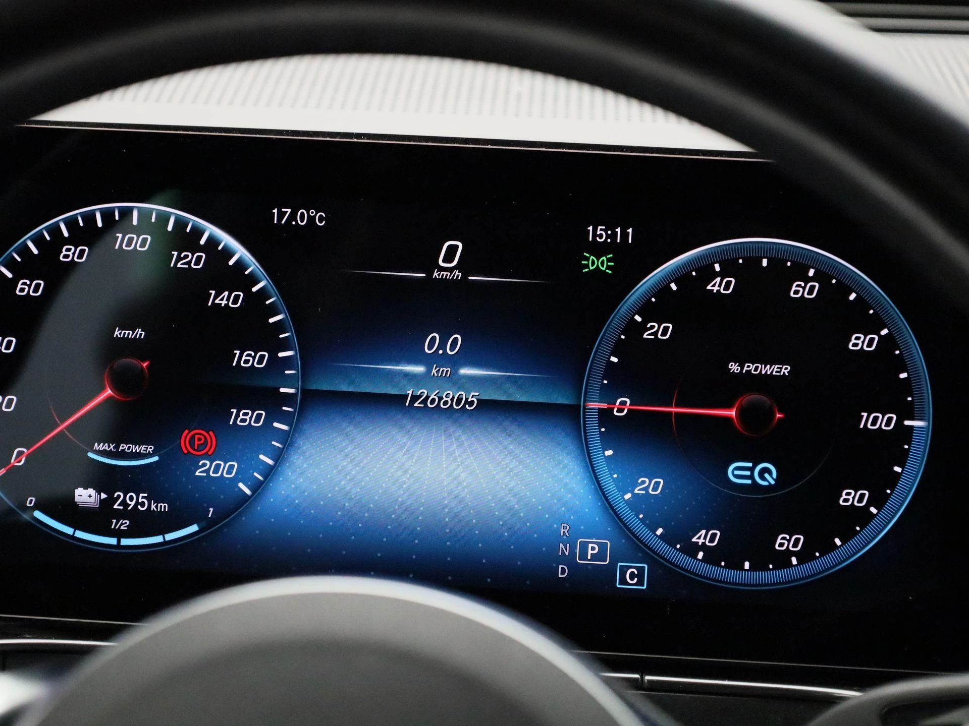 Mercedes-Benz-EQC-image-7