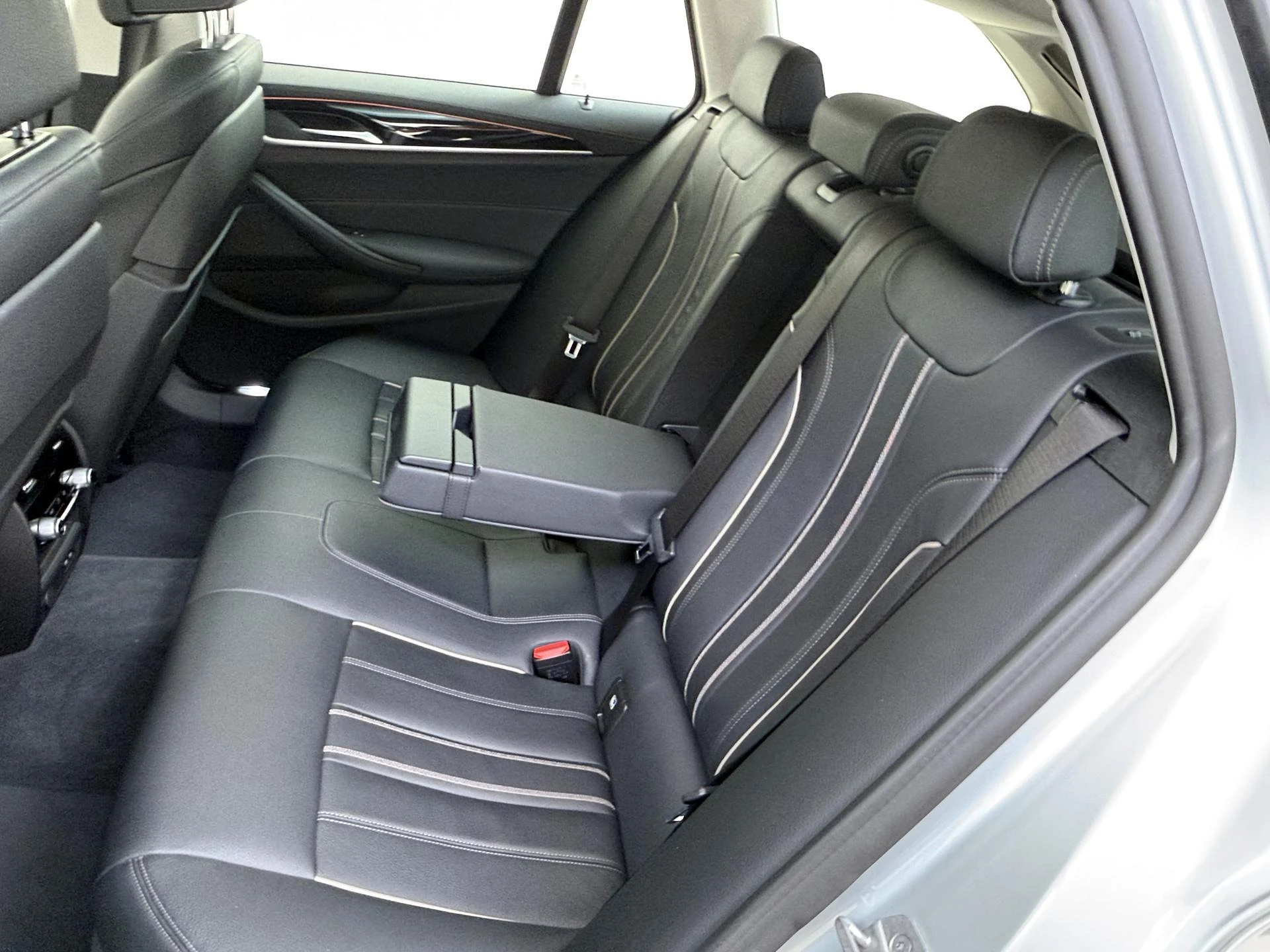 BMW-5 Serie-image-15