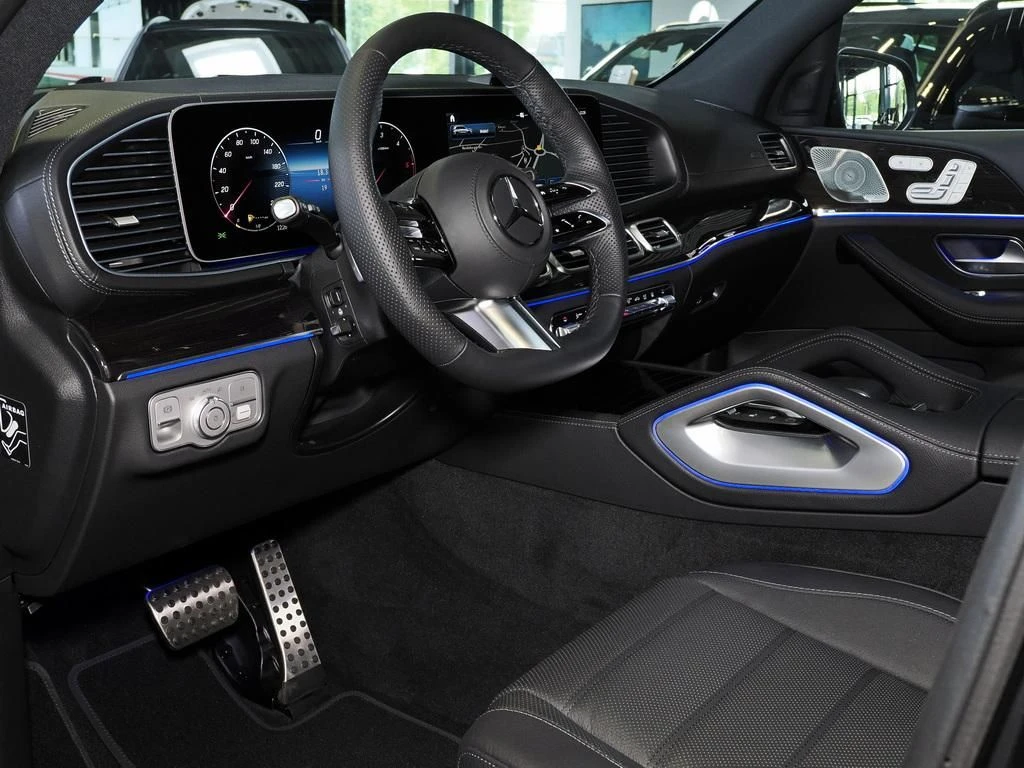 Mercedes-Benz-GLS 450 d-image-5