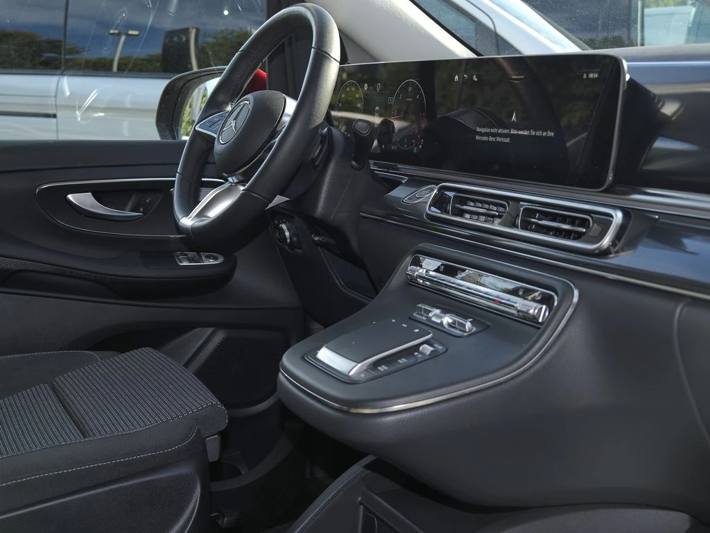 Mercedes-Benz-V-Klasse 220 d-image-8