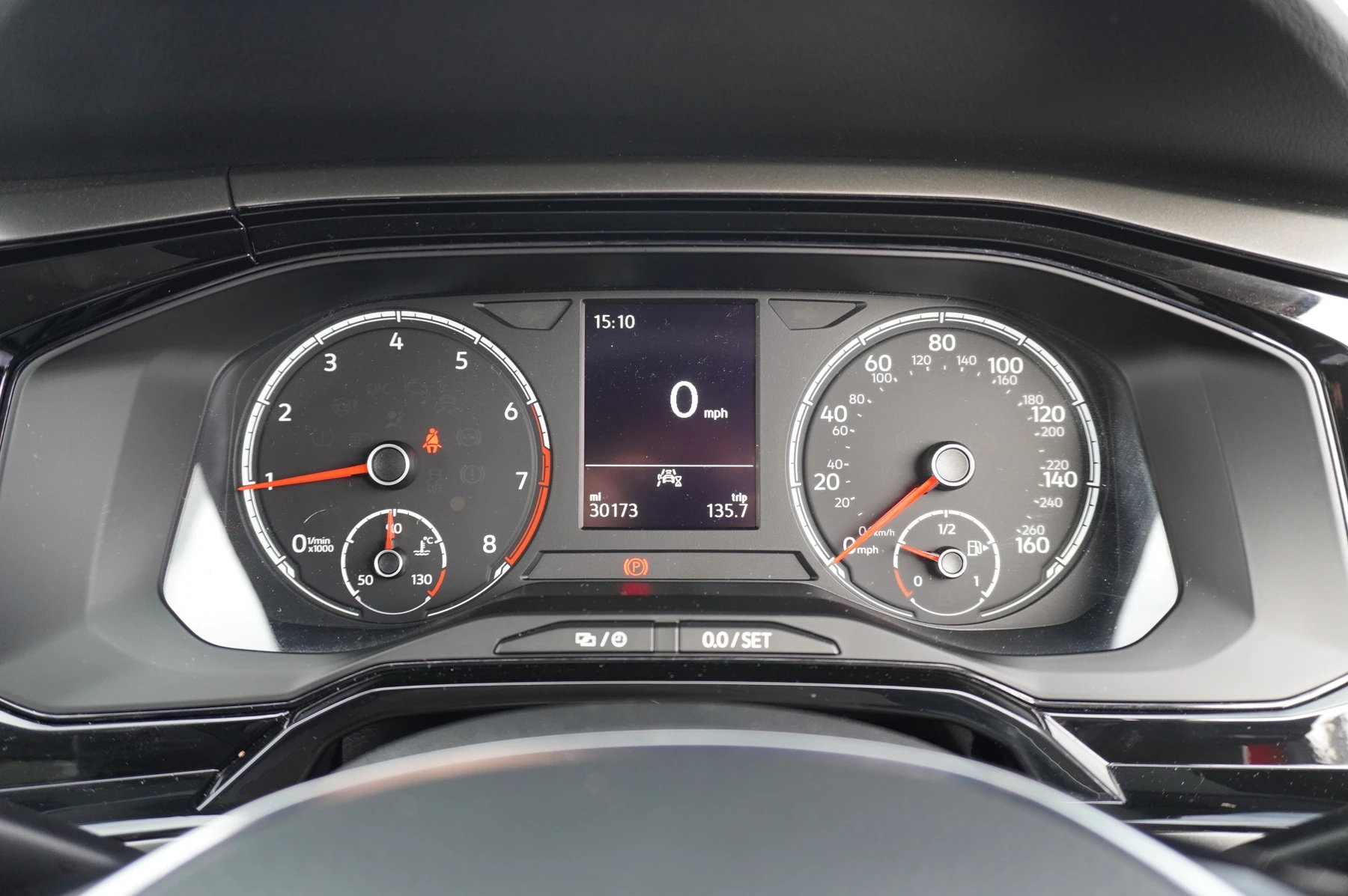 Volkswagen-Polo-image-7