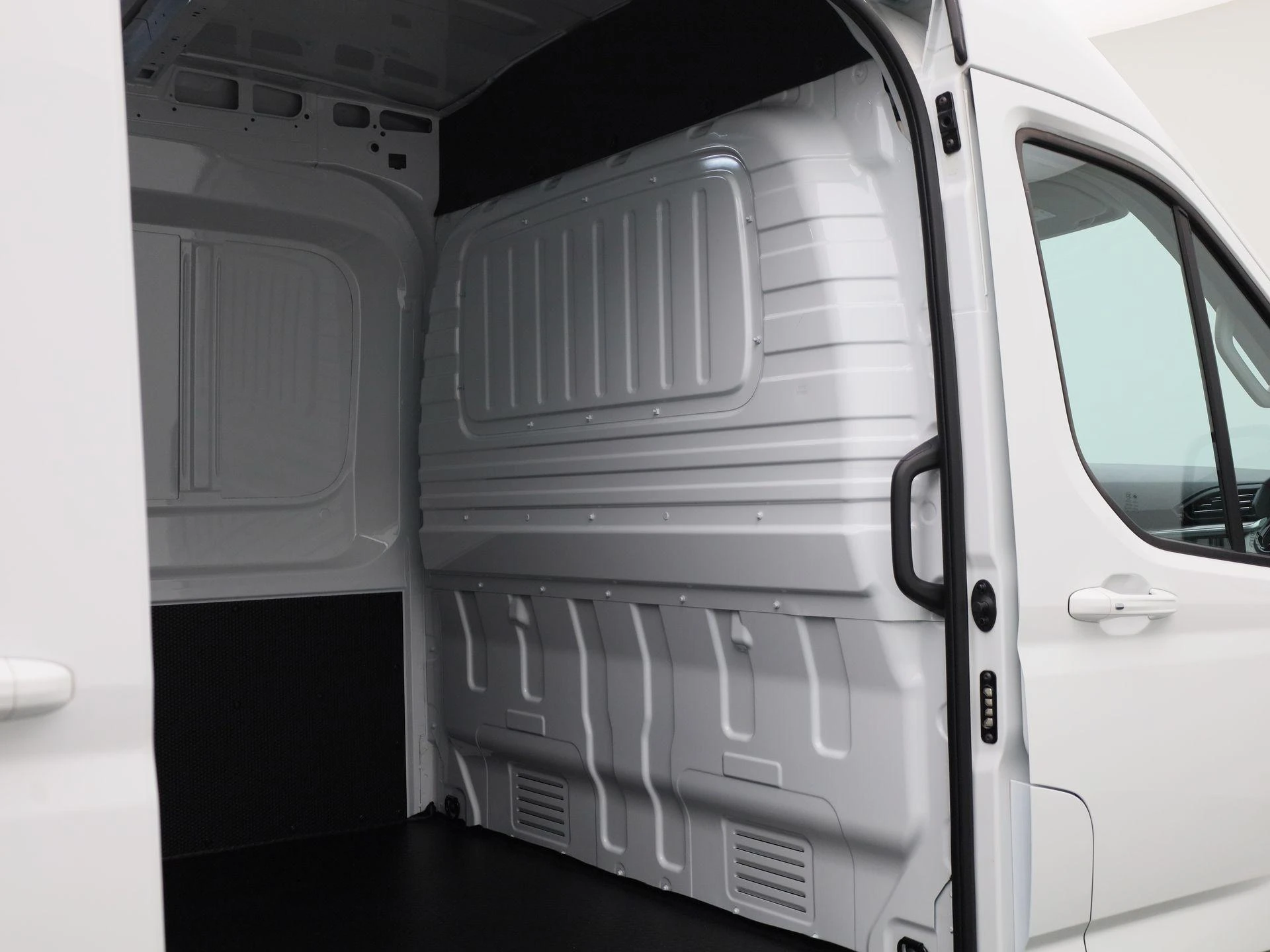 Maxus-eDeliver9-image-13