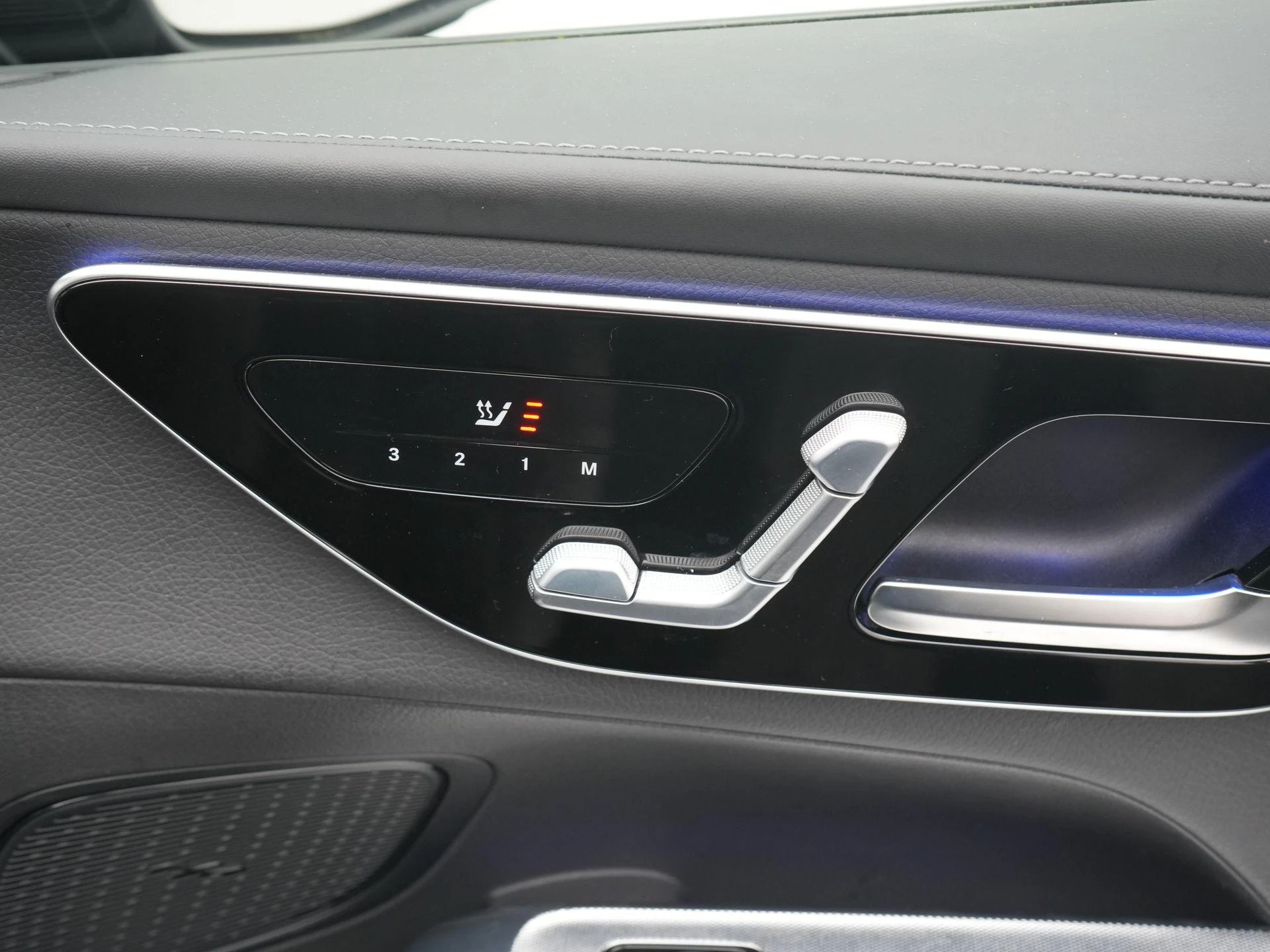 Mercedes-Benz-GLC-image-42