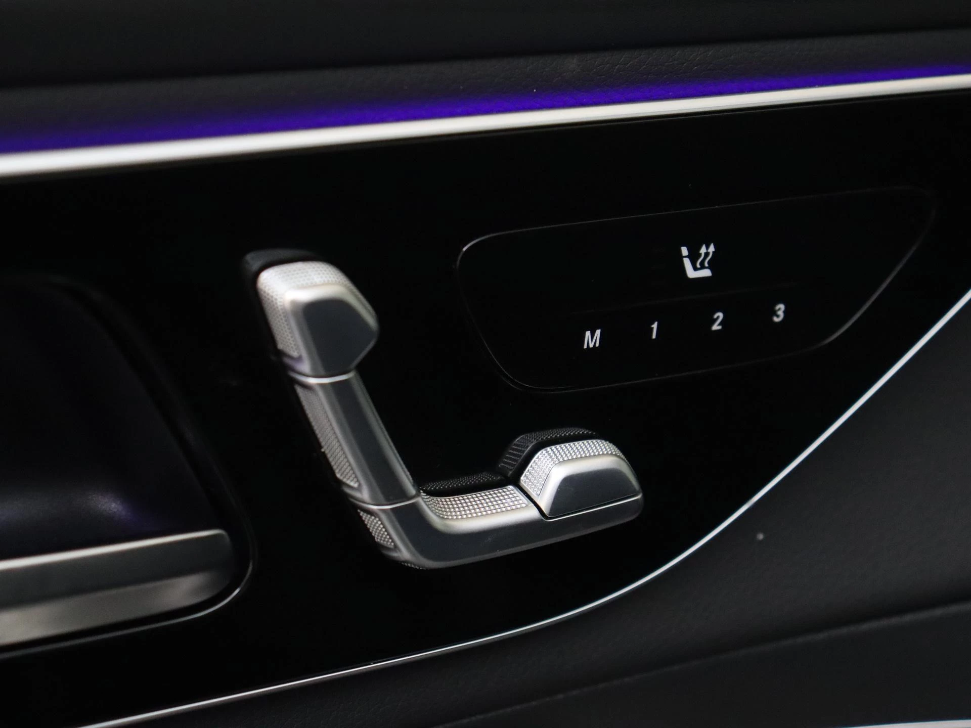 Mercedes-Benz-GLC-image-24