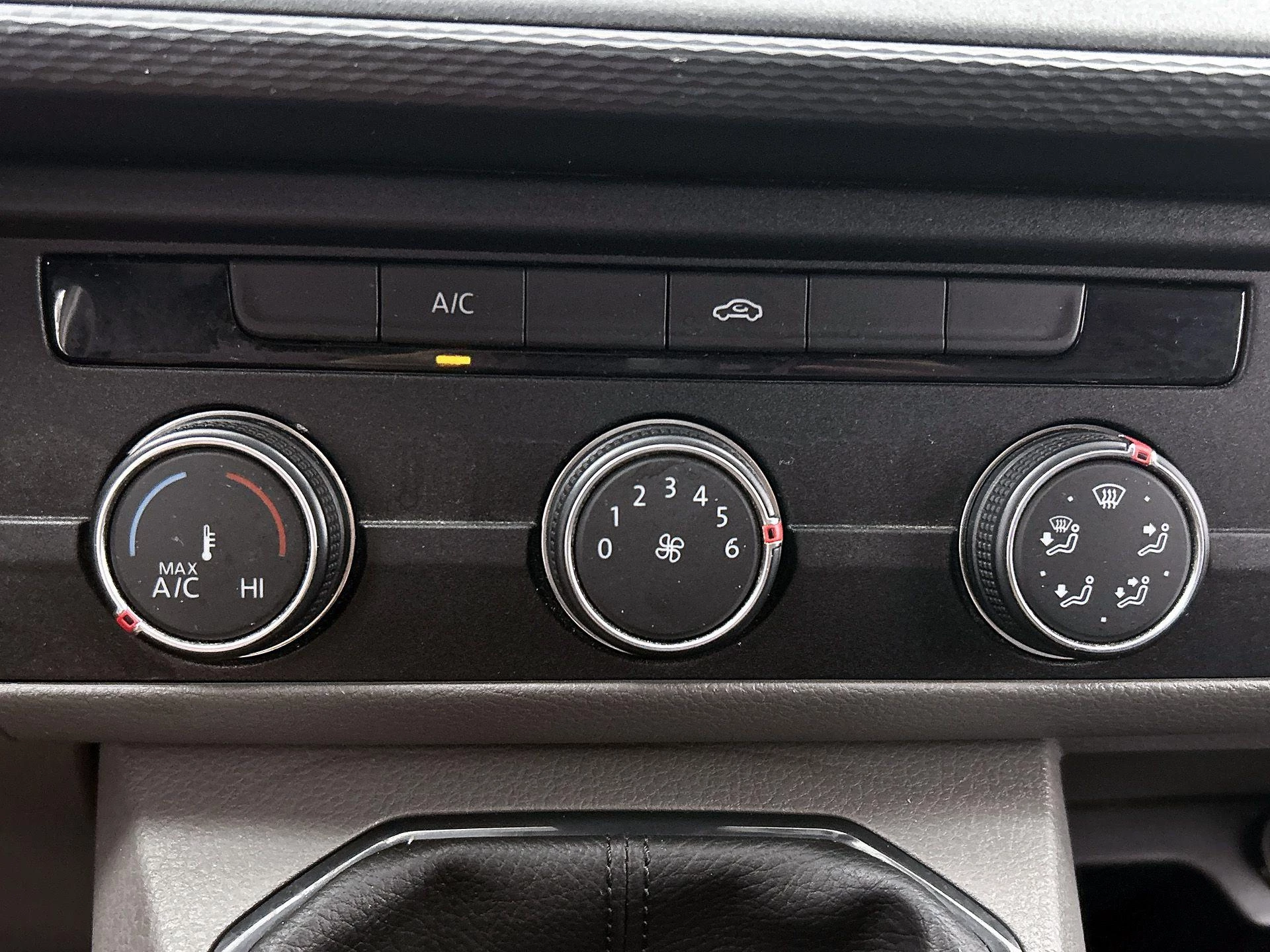Volkswagen Transporter 2.0 TDI L1H1 110PK