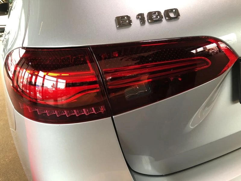 Mercedes-Benz B-Klasse 180 AMG NIGHT AHK WINTER-PAKET SOUND 360° AMG Line