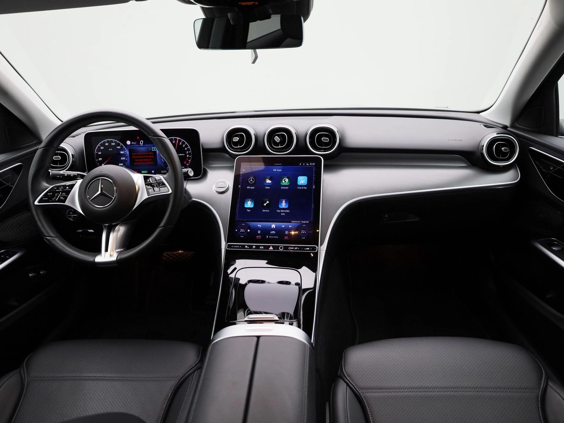 Mercedes-Benz-C-Klasse-image-42