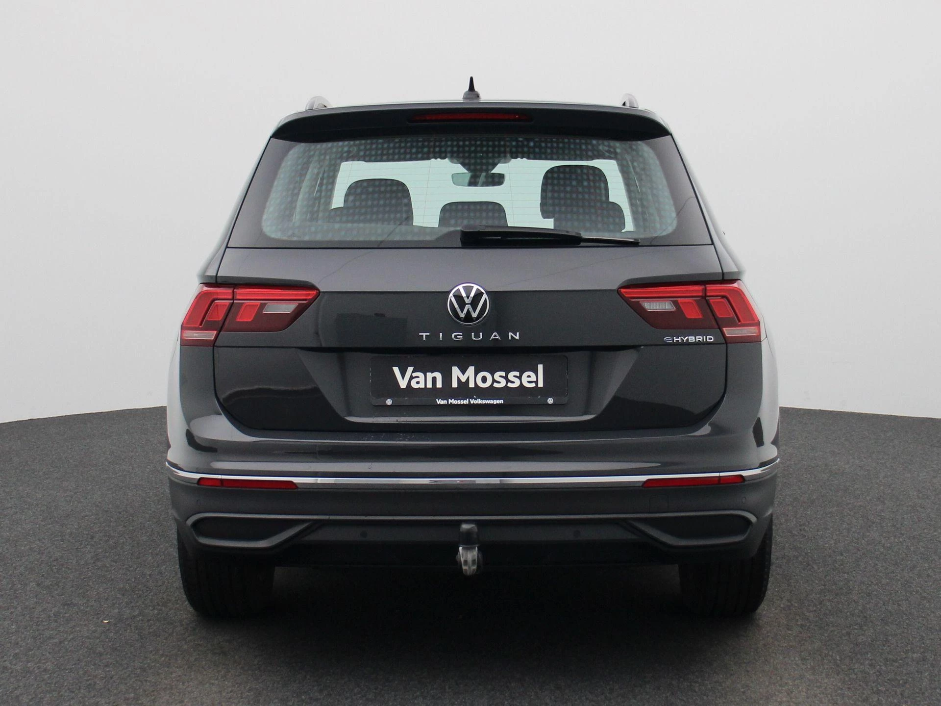 Volkswagen-Tiguan-image-4