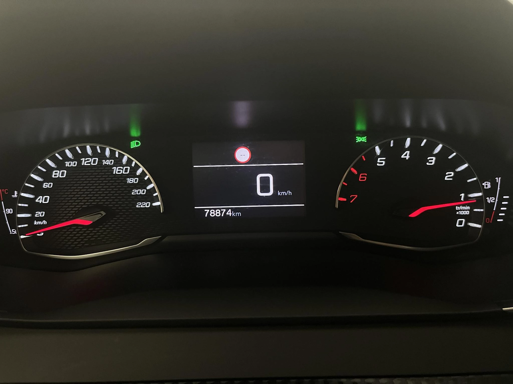 Peugeot-2008-image-6