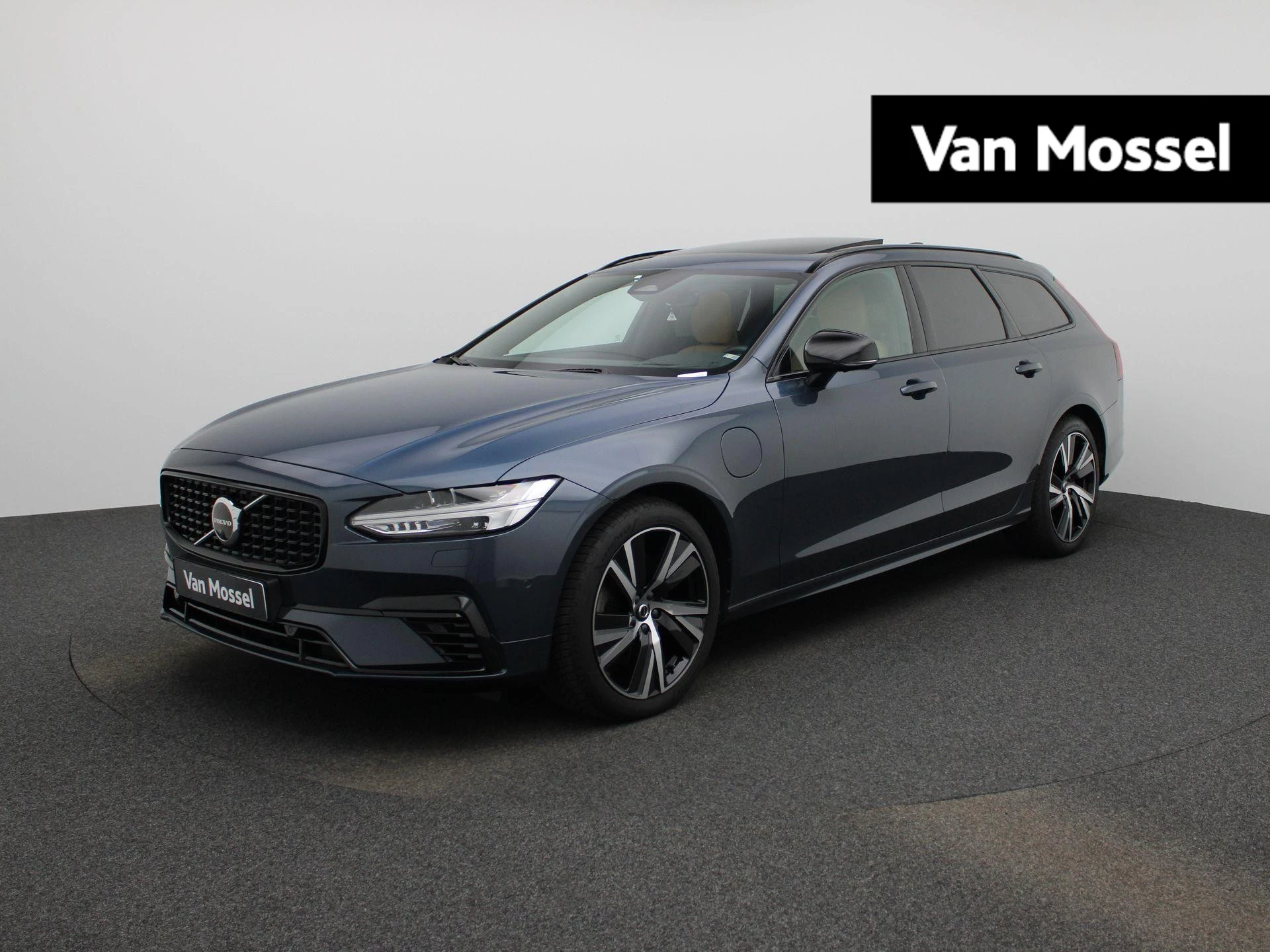 Volvo-V90-image-0