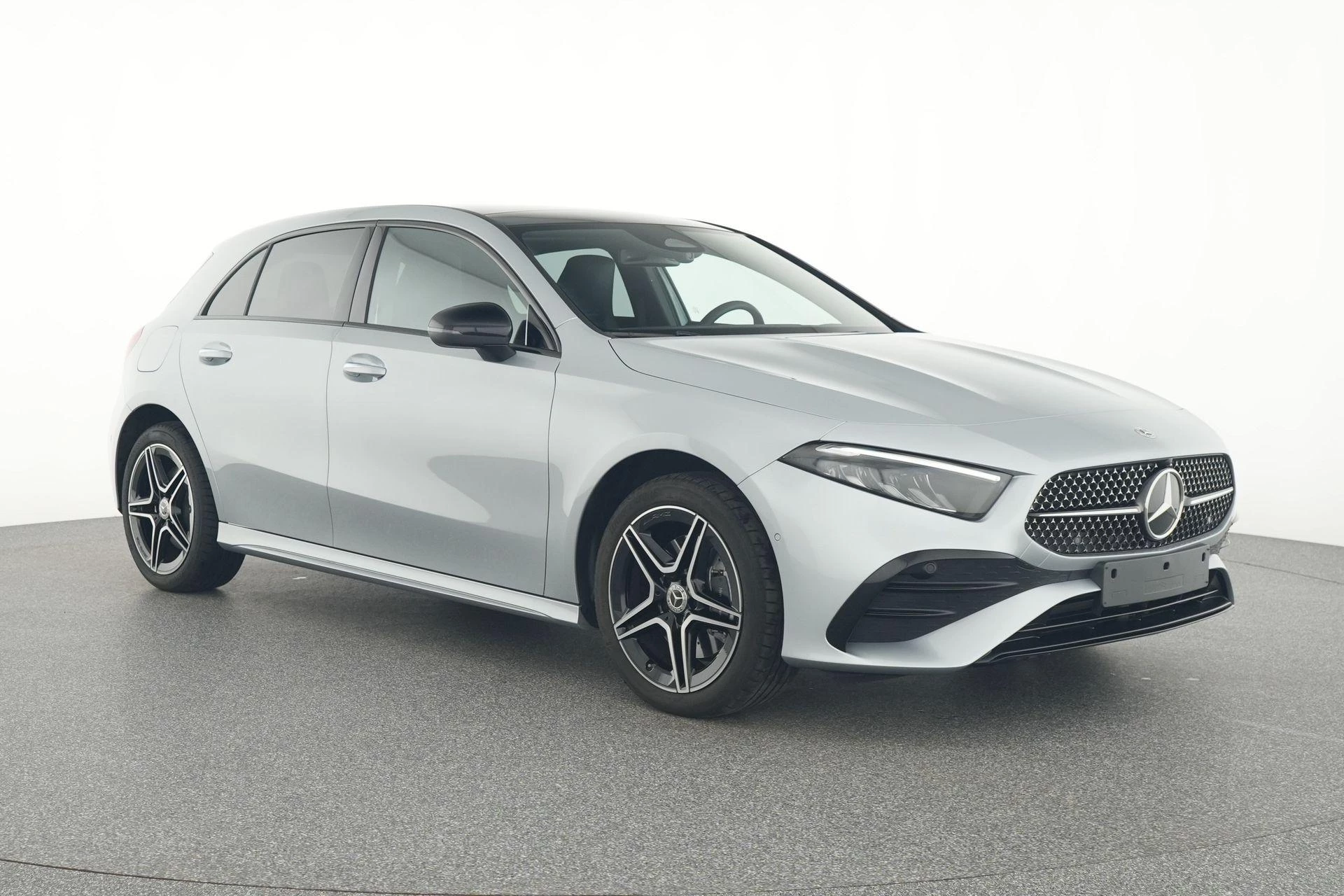 Mercedes-Benz A-Klasse 250 e AMG Line + PANO DAK + NIGHTPAKKET + CARPLAY +