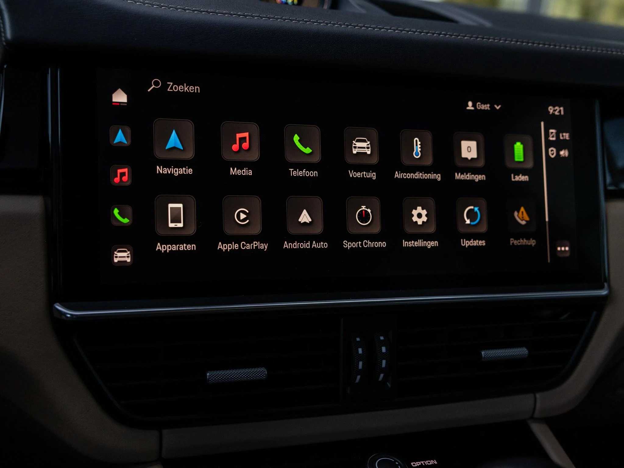 Porsche-Cayenne-image-52