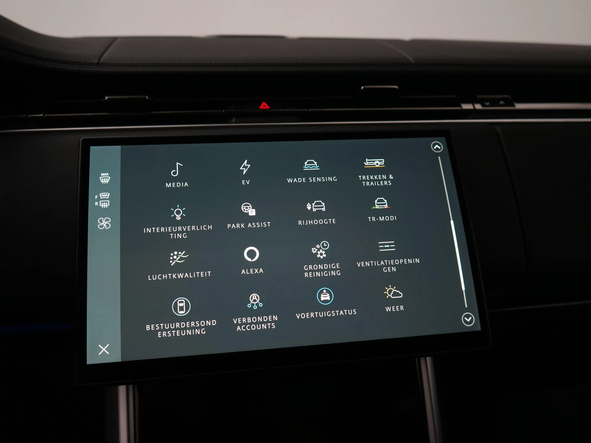 Land Rover-Range Rover-image-21