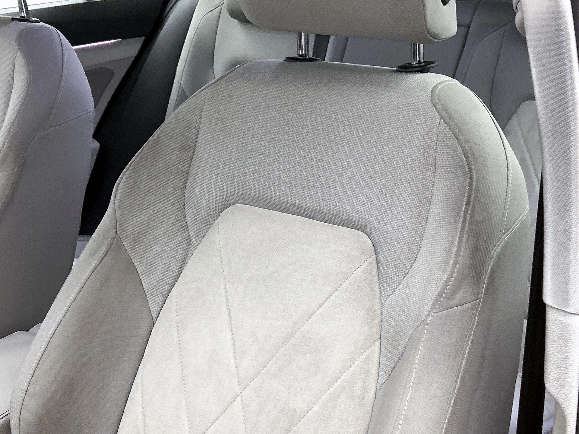 Volkswagen Golf 1.0 TSI Life Business