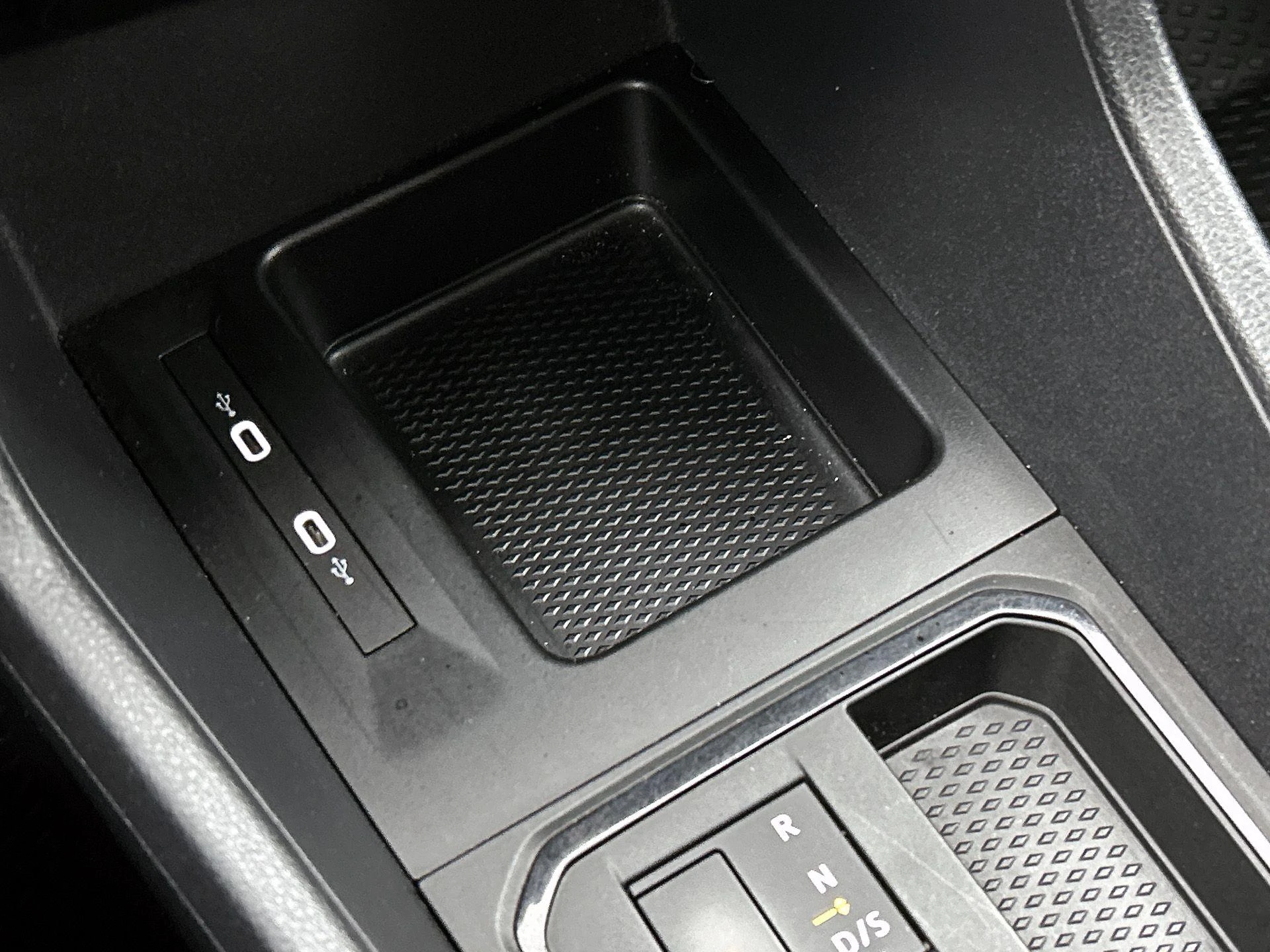 Volkswagen-Caddy-image-21