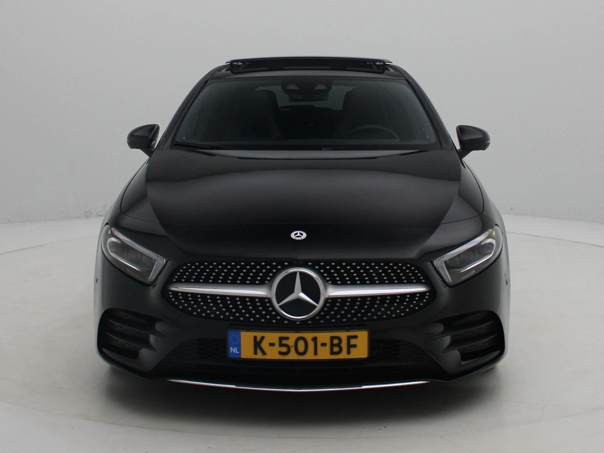 Mercedes-Benz-A-Klasse-image-2