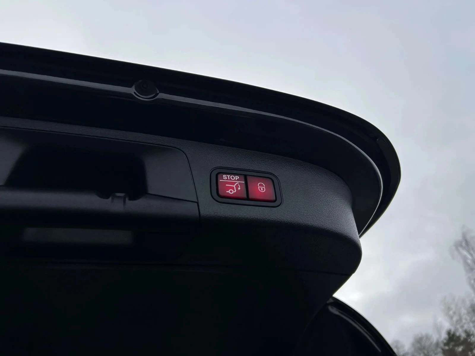 Mercedes-Benz-GLA-image-22