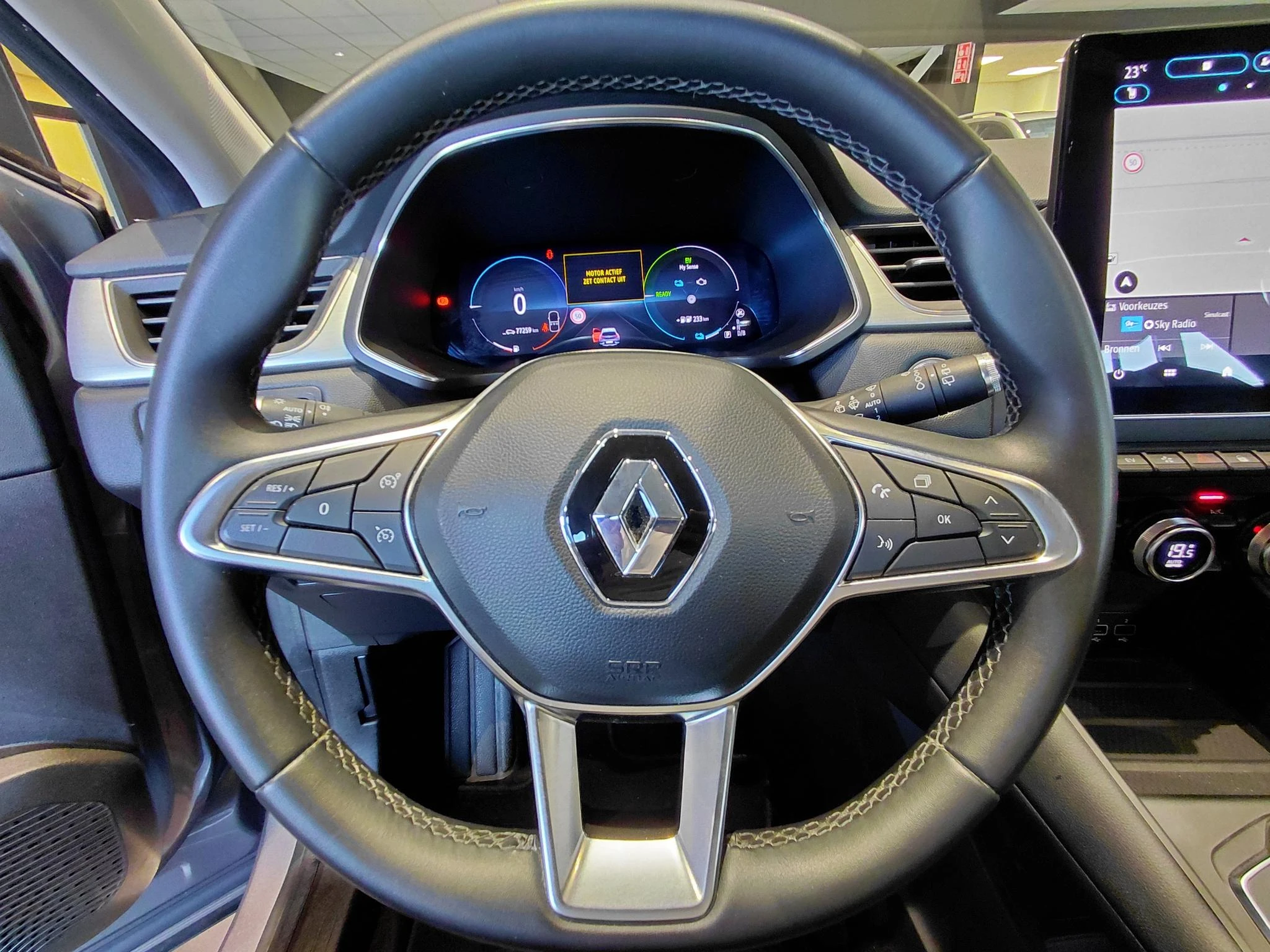 Renault-Captur-image-12