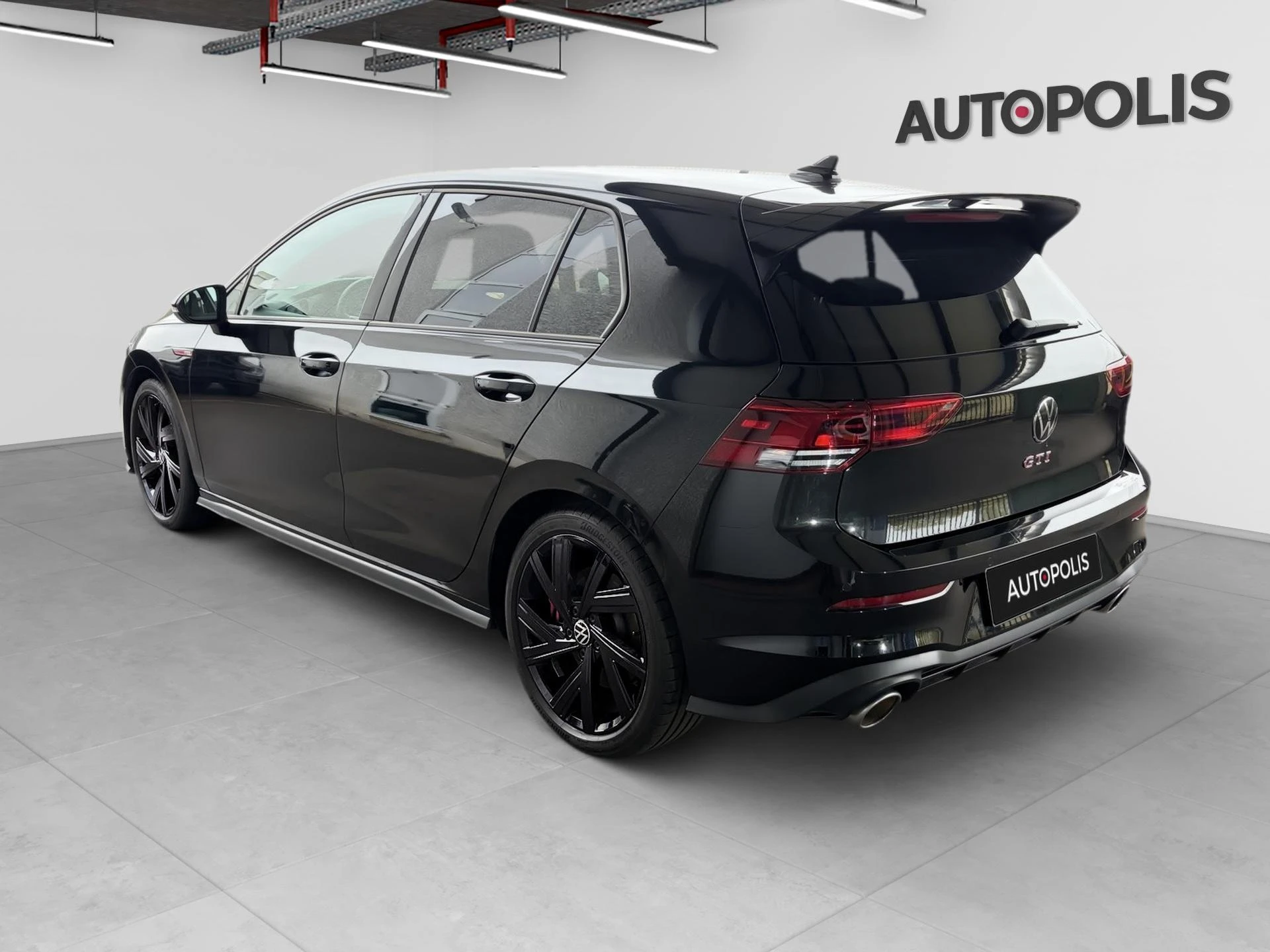 Volkswagen-Golf-image-12