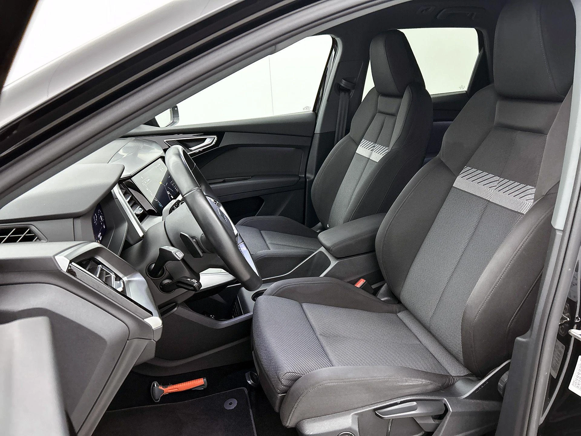 Audi-Q4 e-tron-image-12