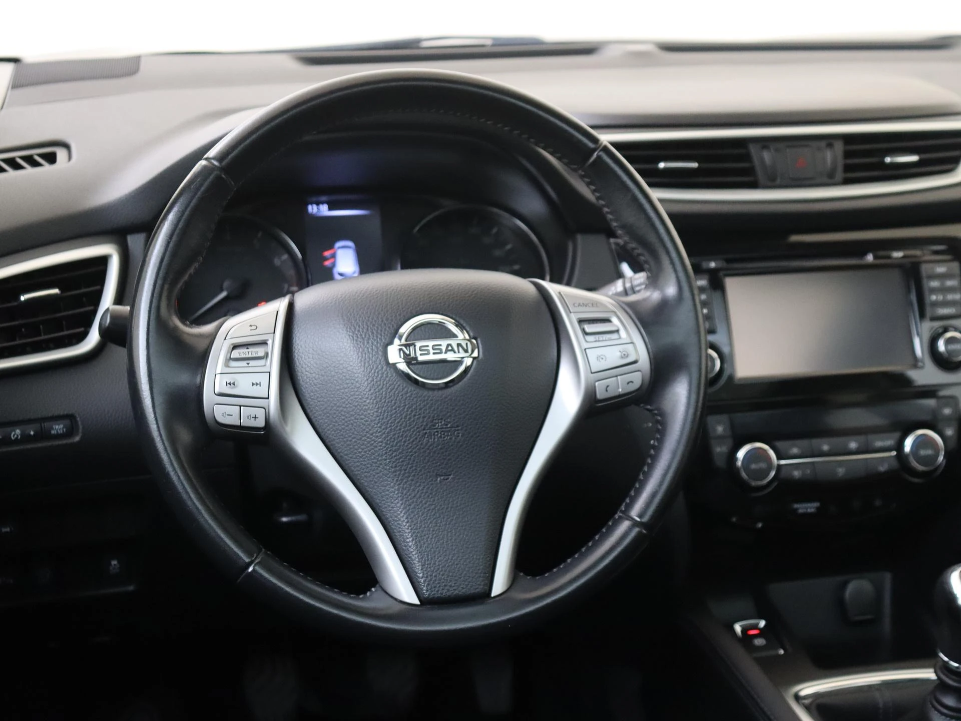 Nissan-QASHQAI-image-9