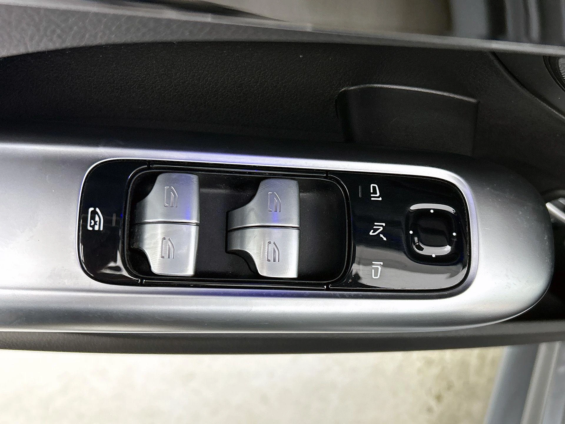Mercedes-Benz-C-Klasse-image-34