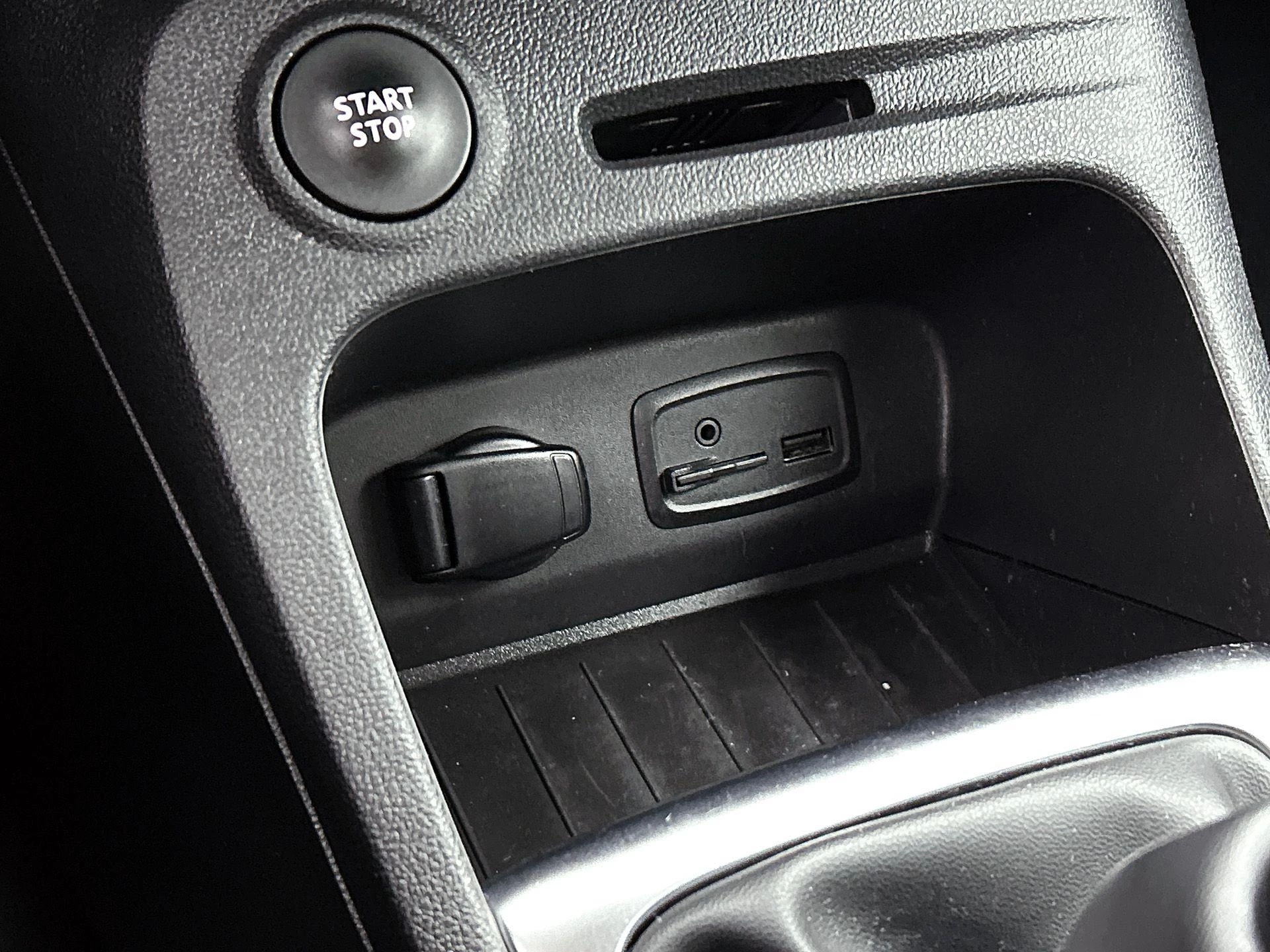 Renault-Captur-image-34