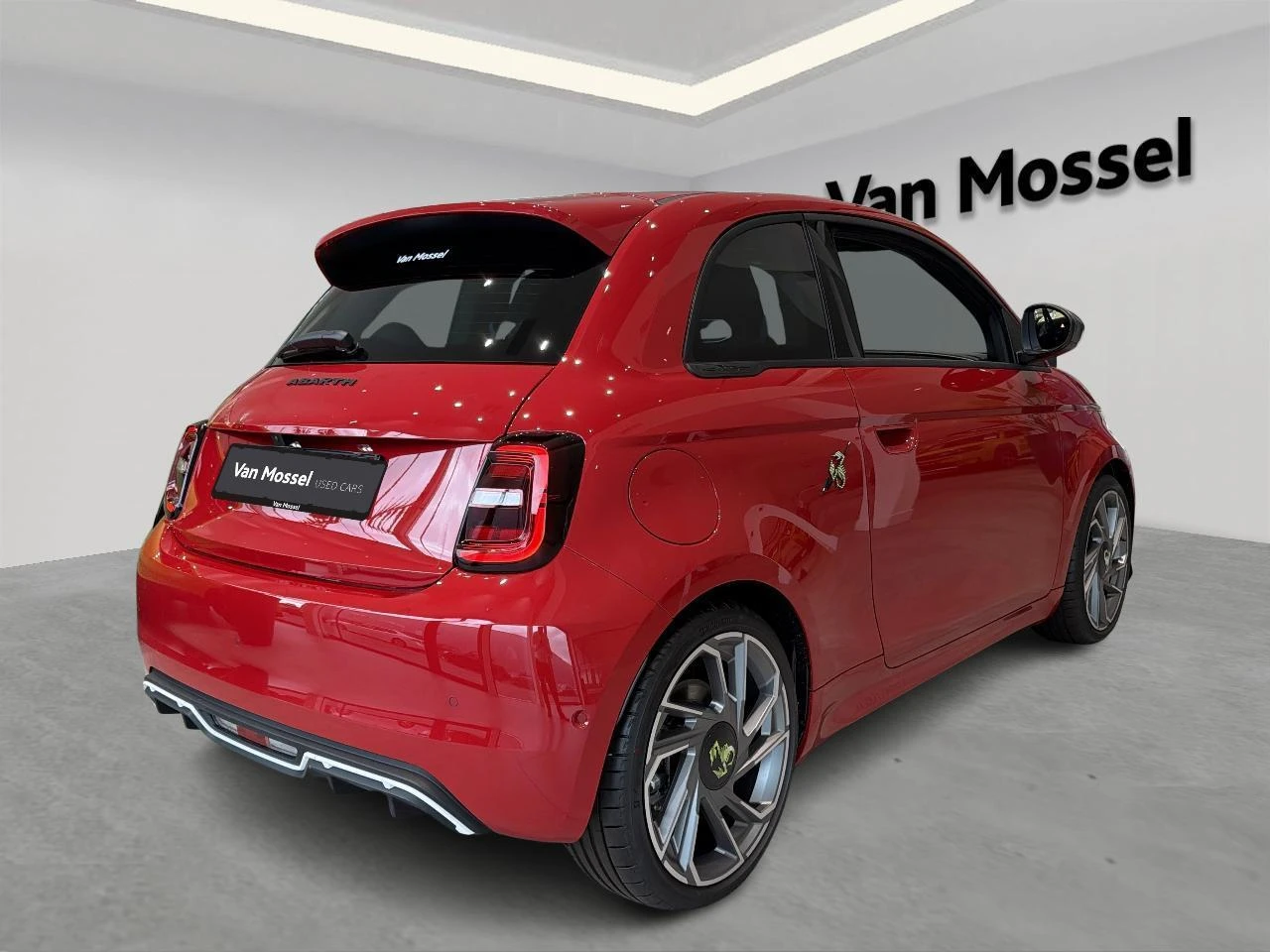 Abarth-500e-image-3