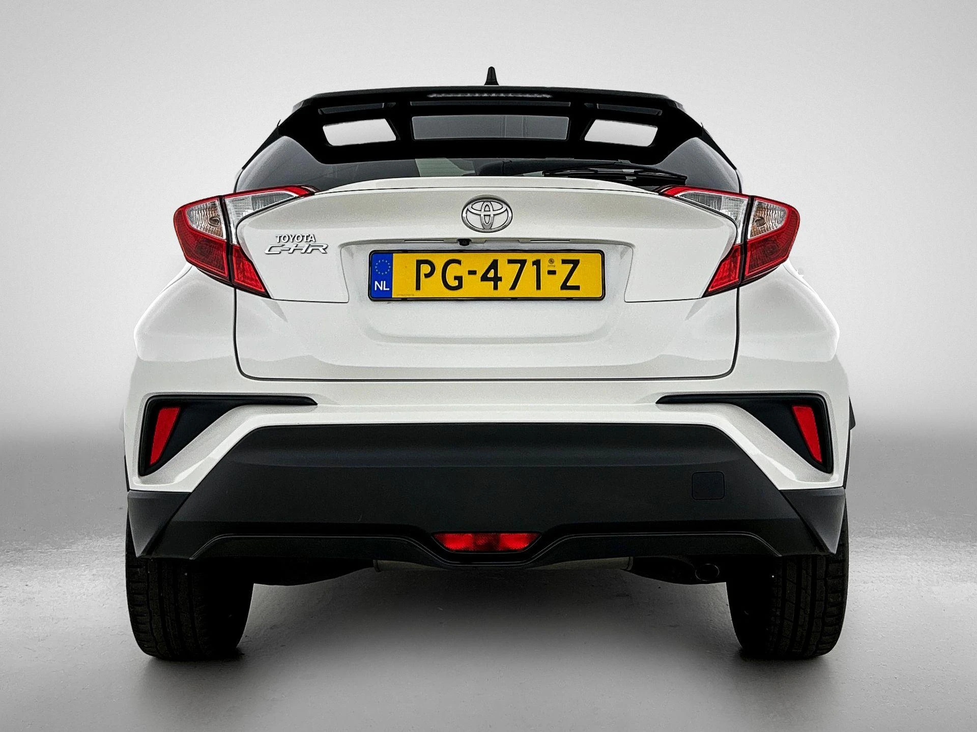 Toyota-C-HR-image-2