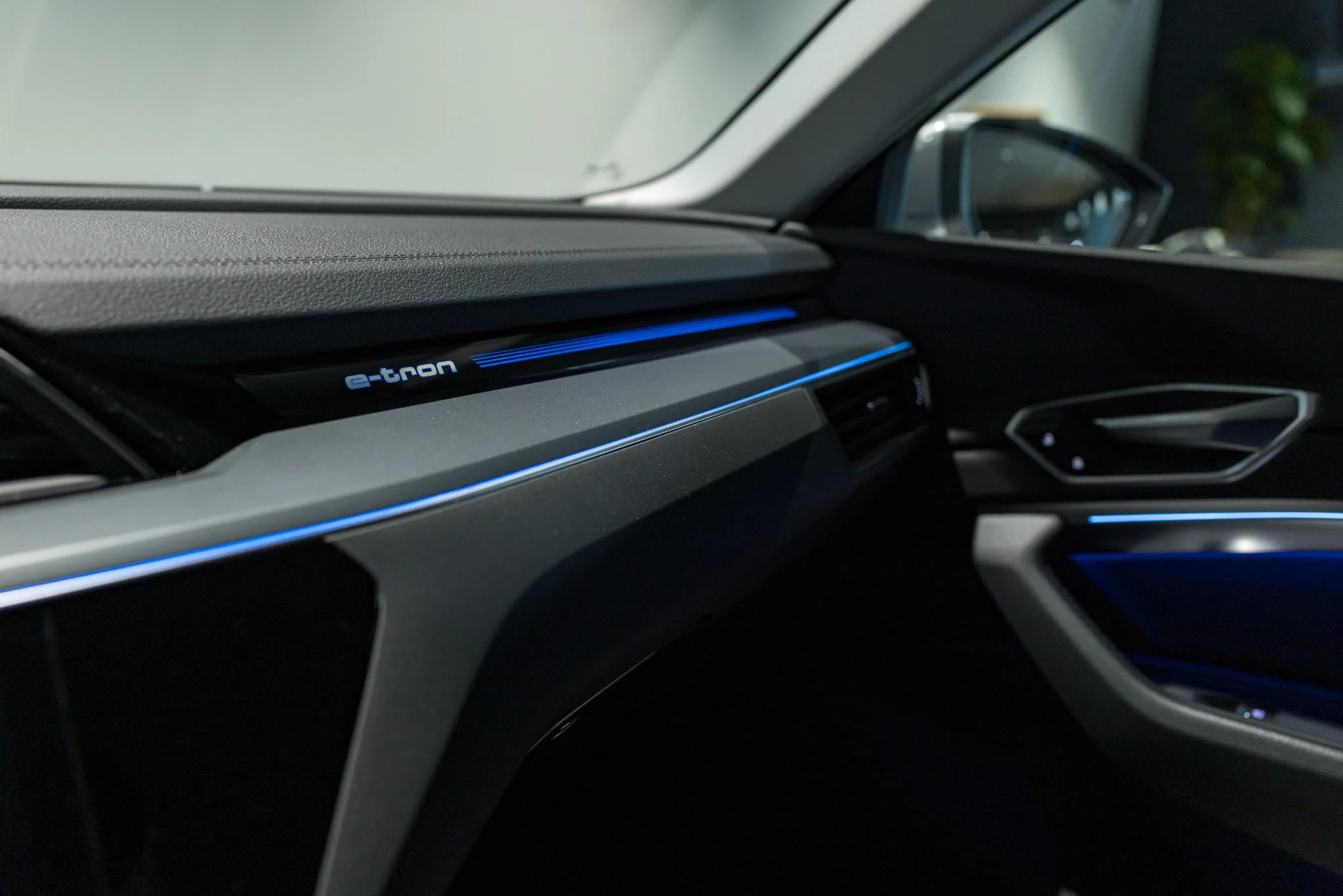 Audi-e-tron-image-17