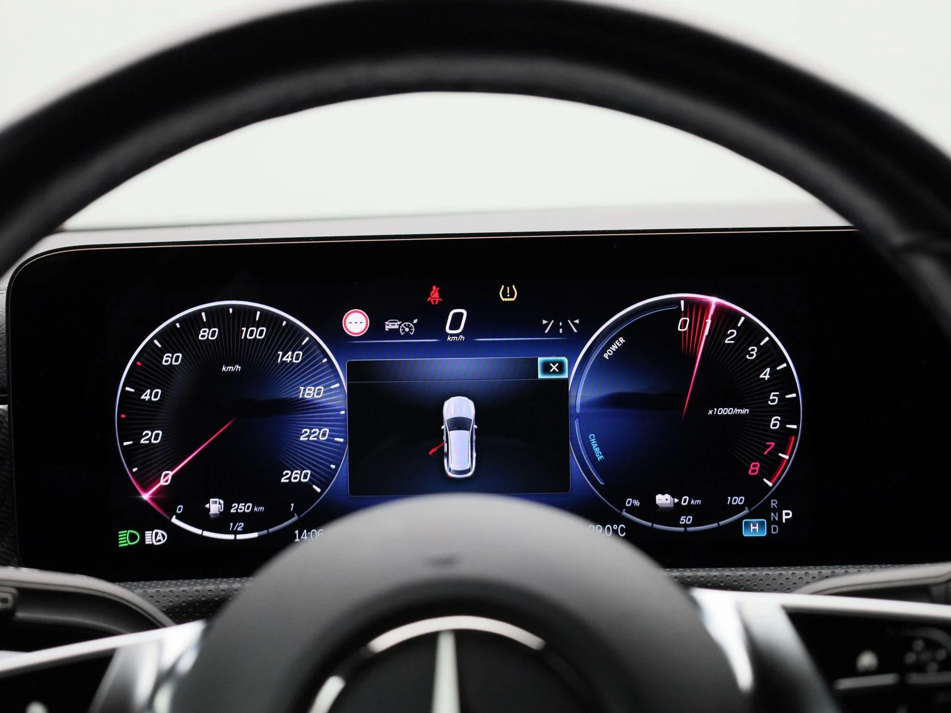 Mercedes-Benz-CLA-image-8