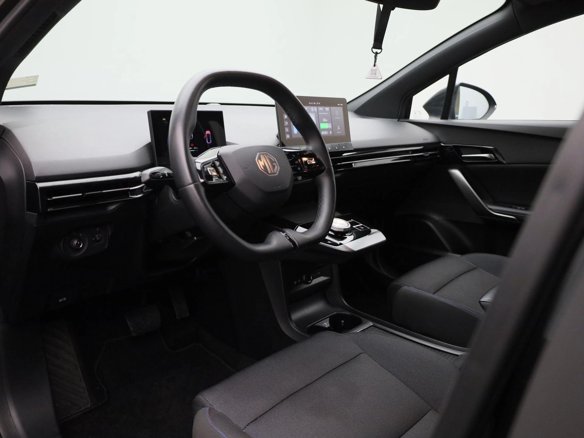 MG-MG4 EV-image-27