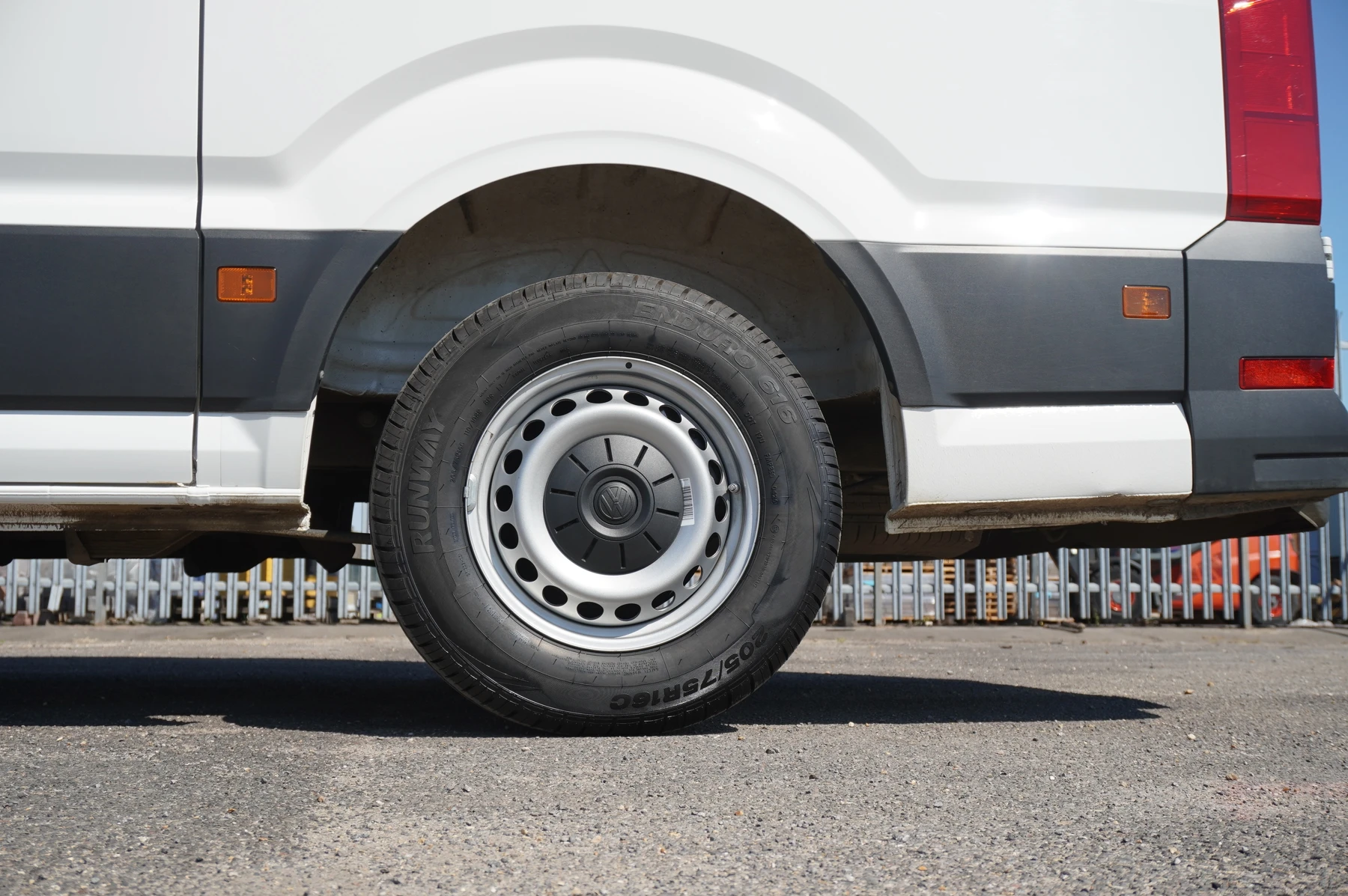 Volkswagen-Crafter-image-32