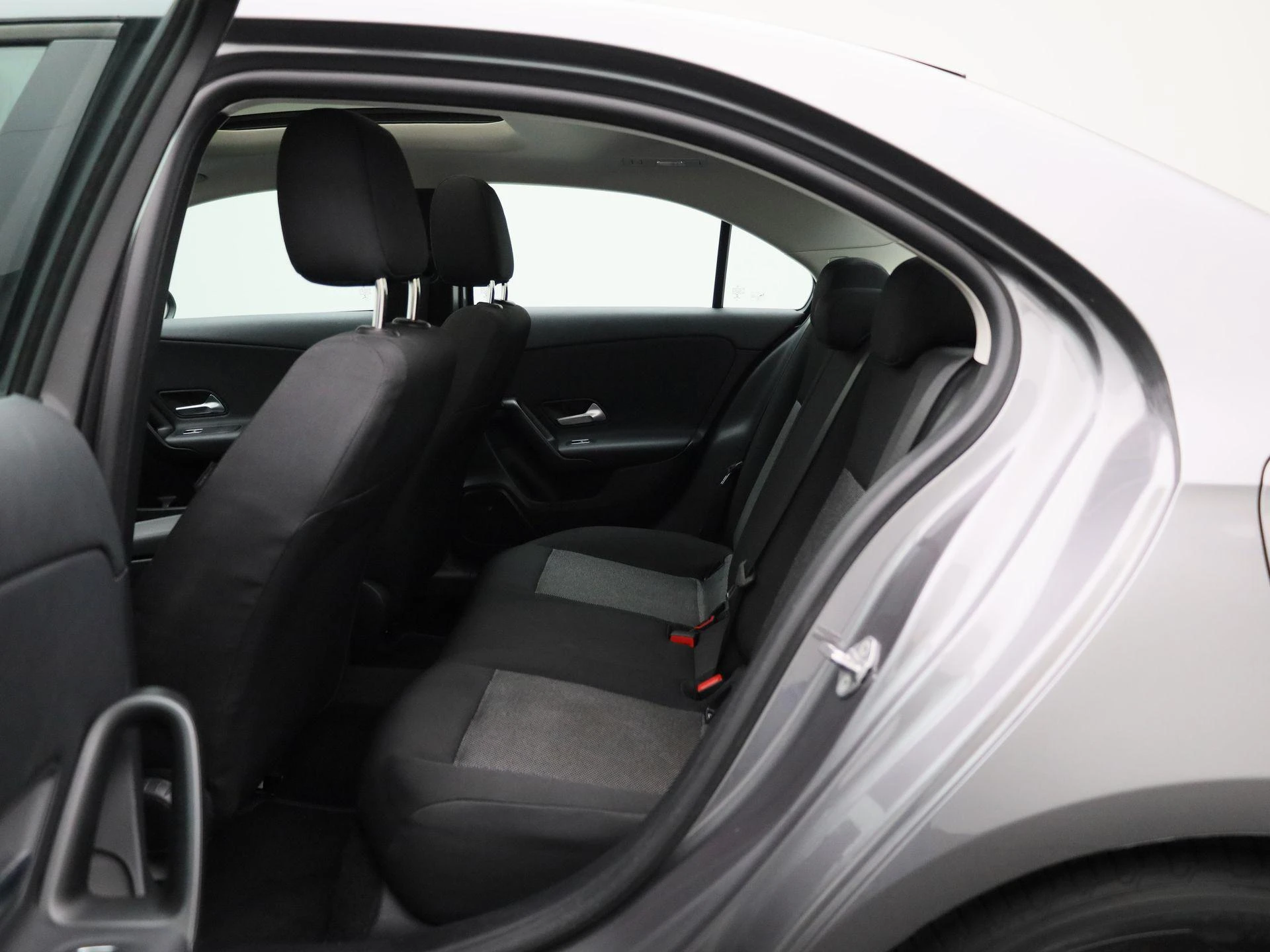 Mercedes-Benz-A-Klasse-image-9