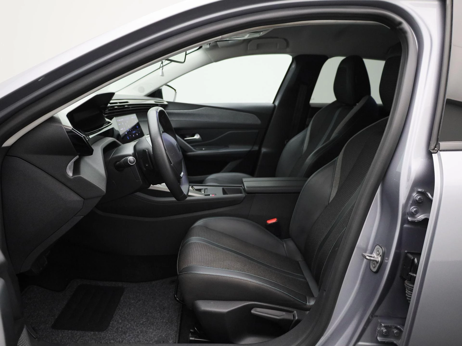 Peugeot-308-image-8