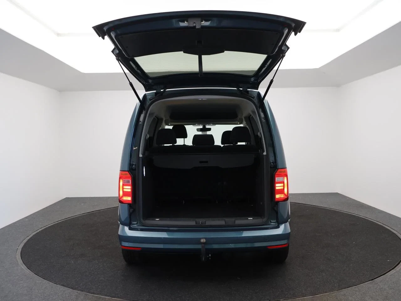 Volkswagen Caddy CNG 1.4 TGI Trendline *DSG*NAVI*TREKHAAK*AUTOCLIMA*CRUIZE*...