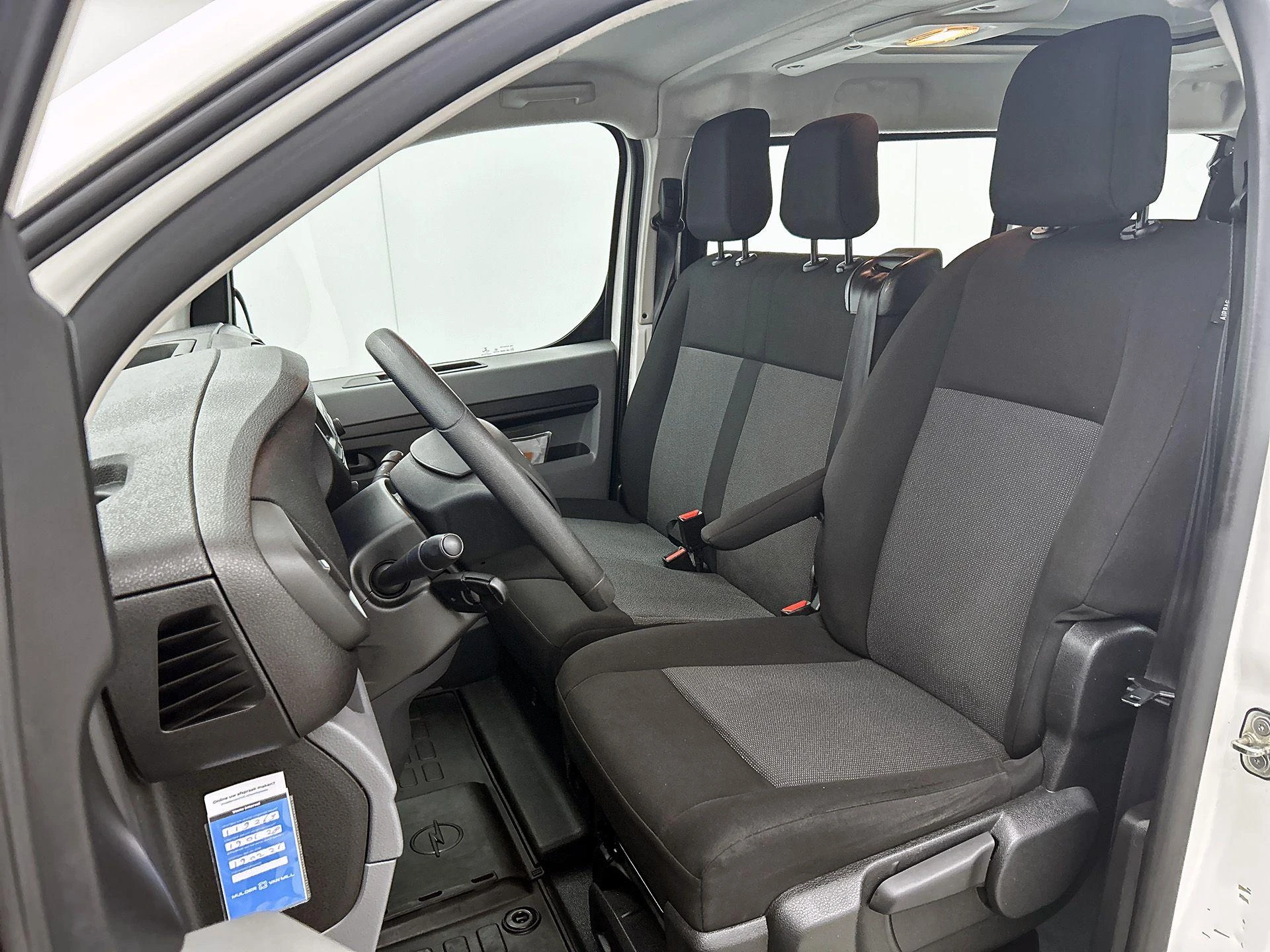 Opel-Vivaro-e-image-29