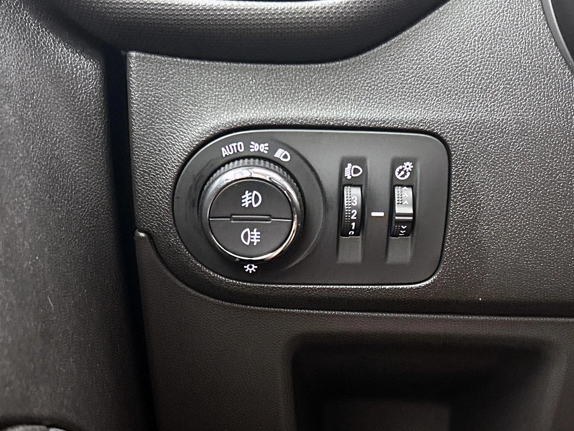 Opel-Crossland X-image-26