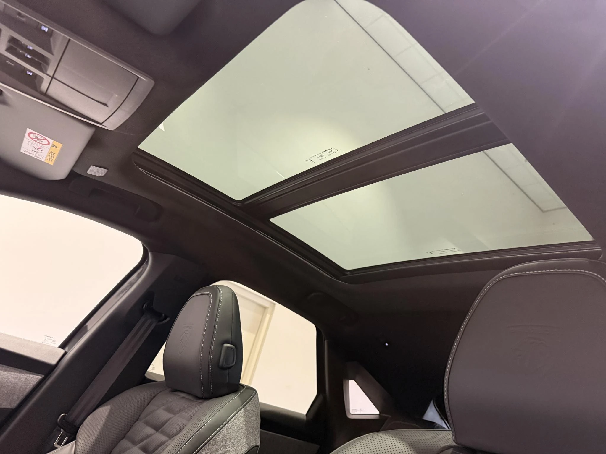 Peugeot-e-3008-image-12